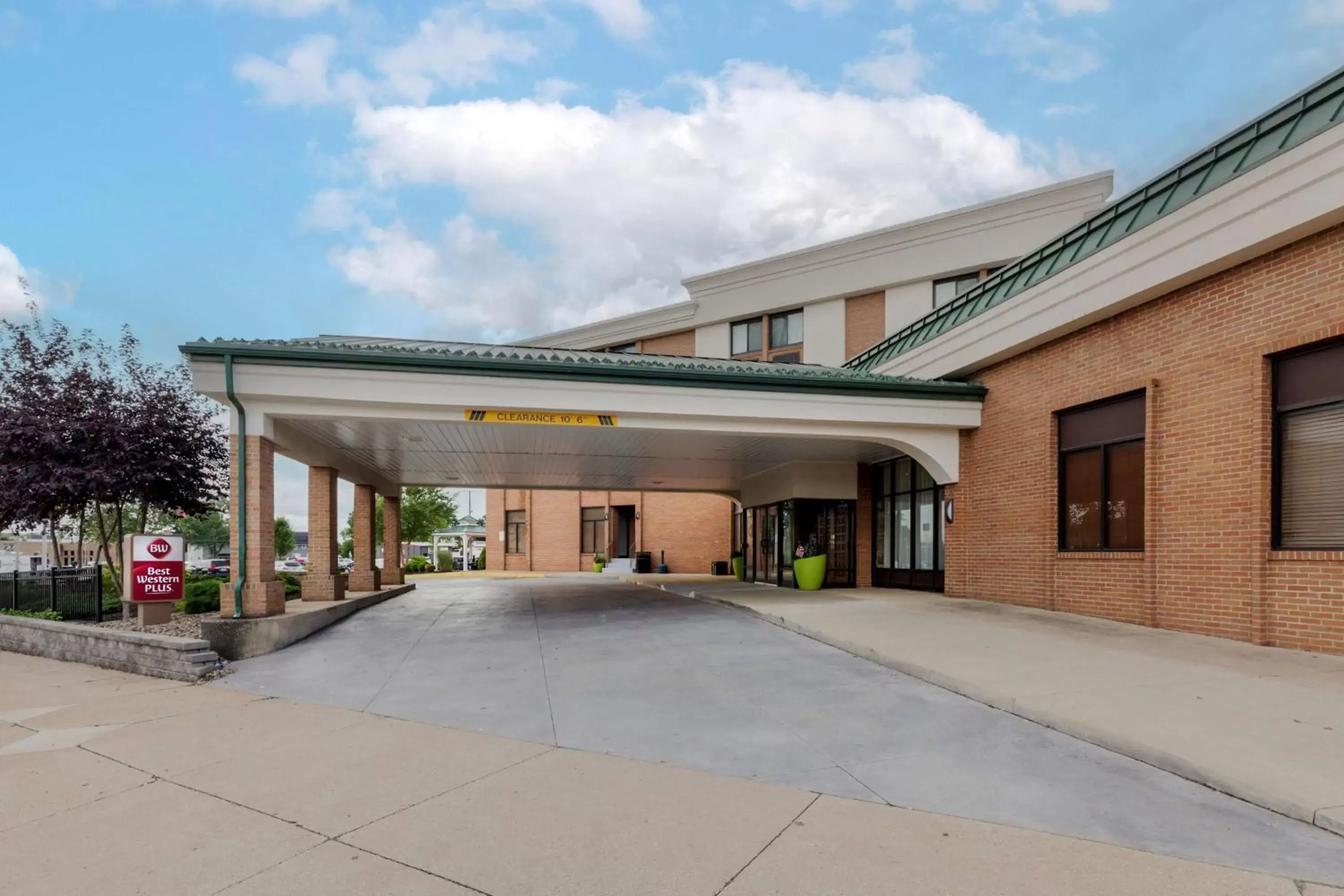 Property Building in Best Western Plus Wooster Hotel & Conference Center