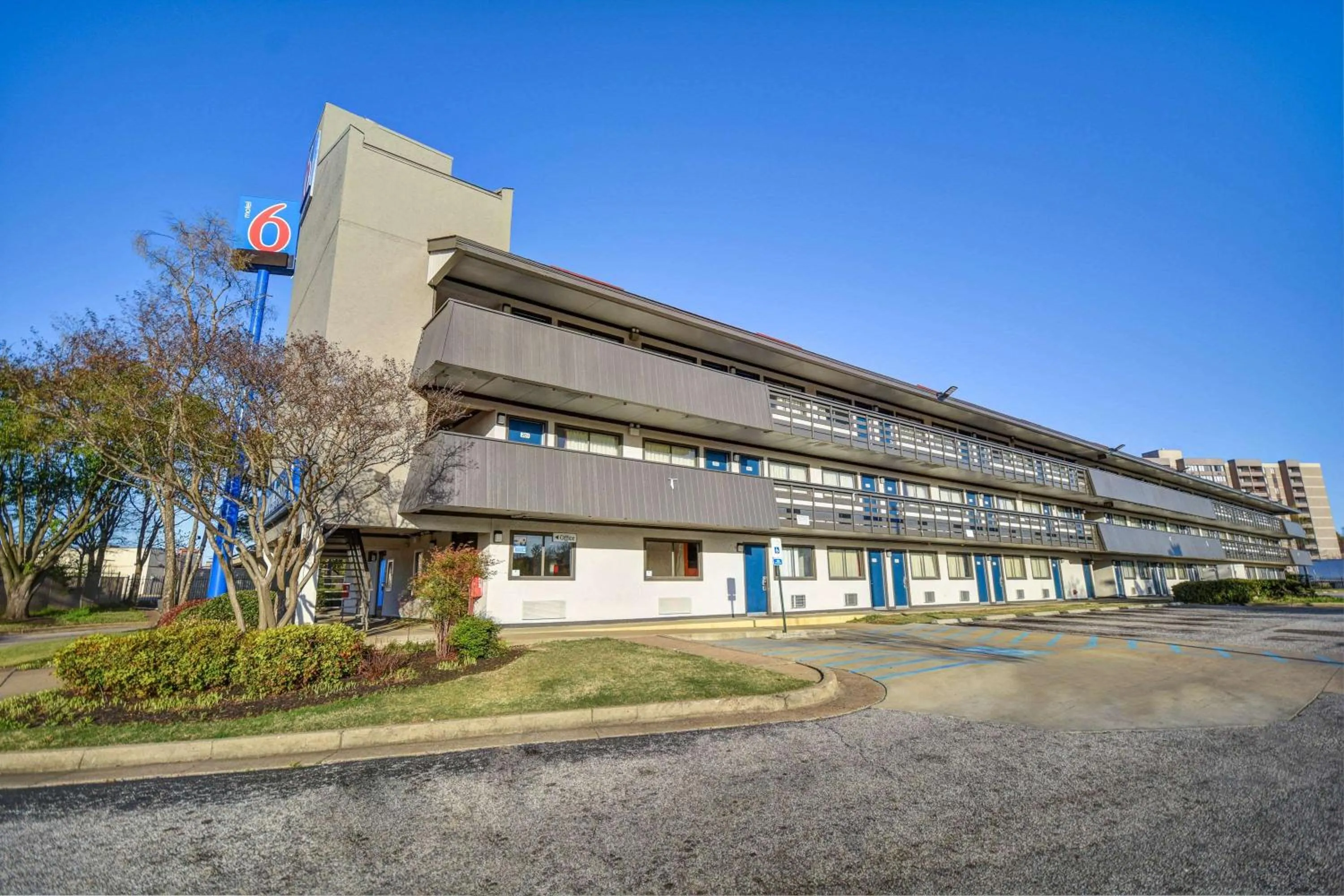 Property building in Motel 6-Memphis, TN - Downtown