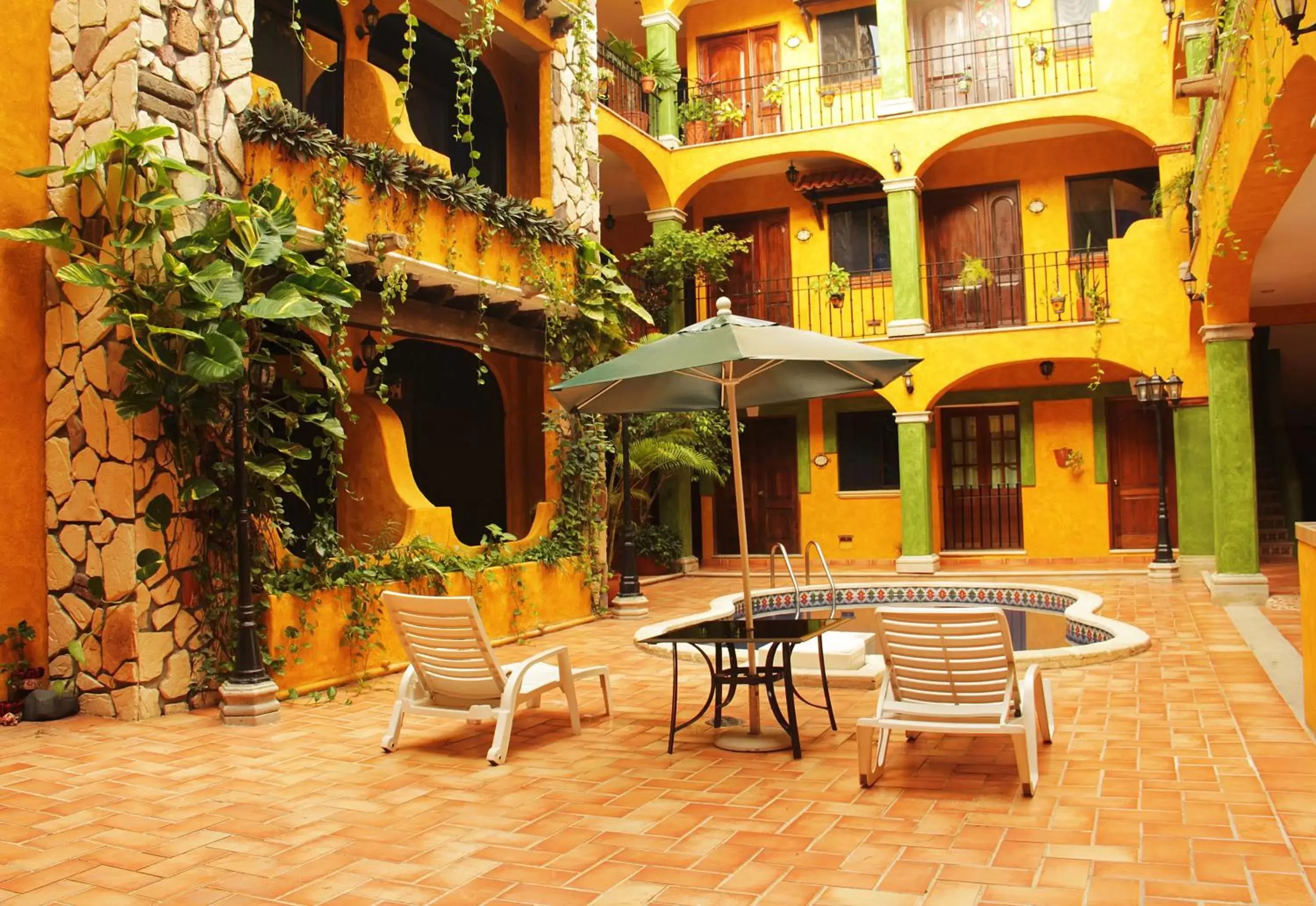 Lounge or bar in Hacienda Del Caribe Hotel