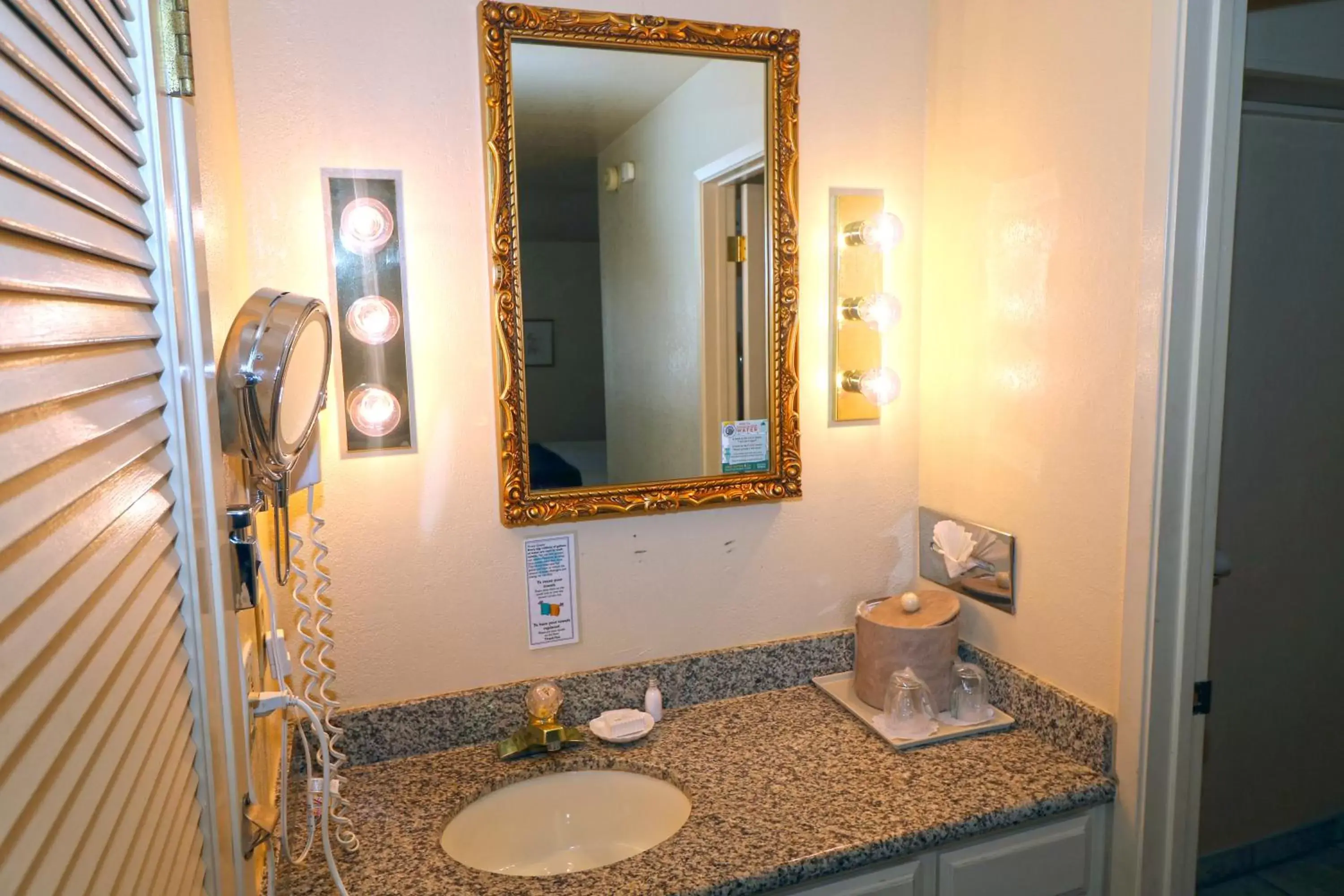 Bathroom in Masterpiece Hotel