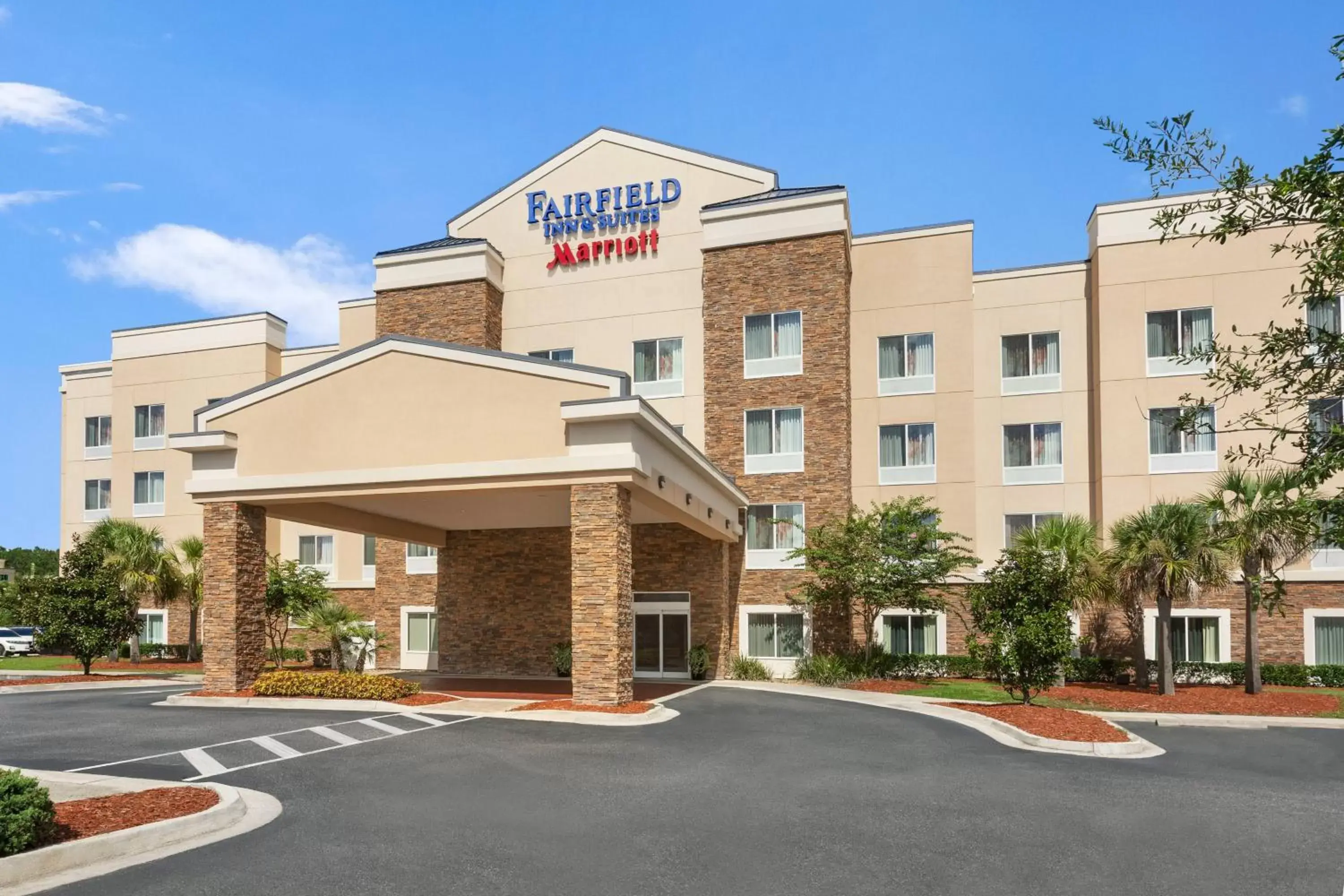 Property Building in Fairfield Inn & Suites Jacksonville West/Chaffee Point