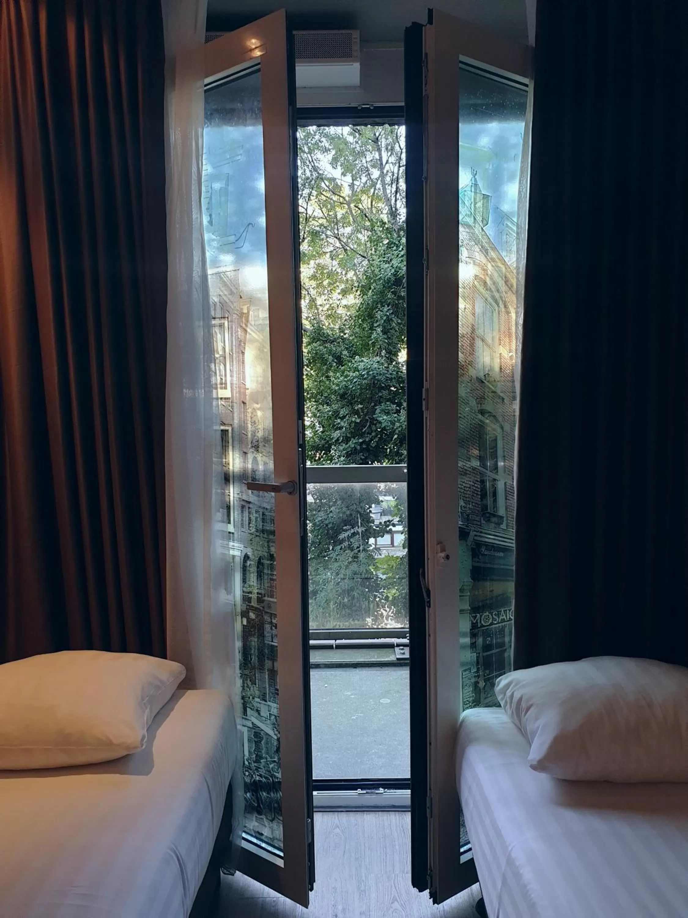 Bed in Hotel Mosaic City Centre