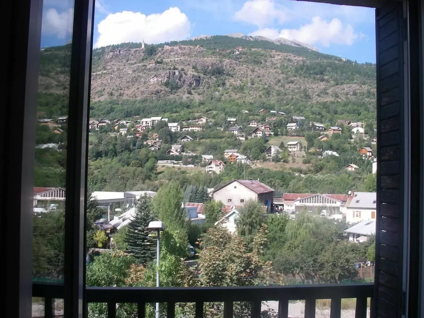 View (from property/room), Mountain View in Hôtel De Paris