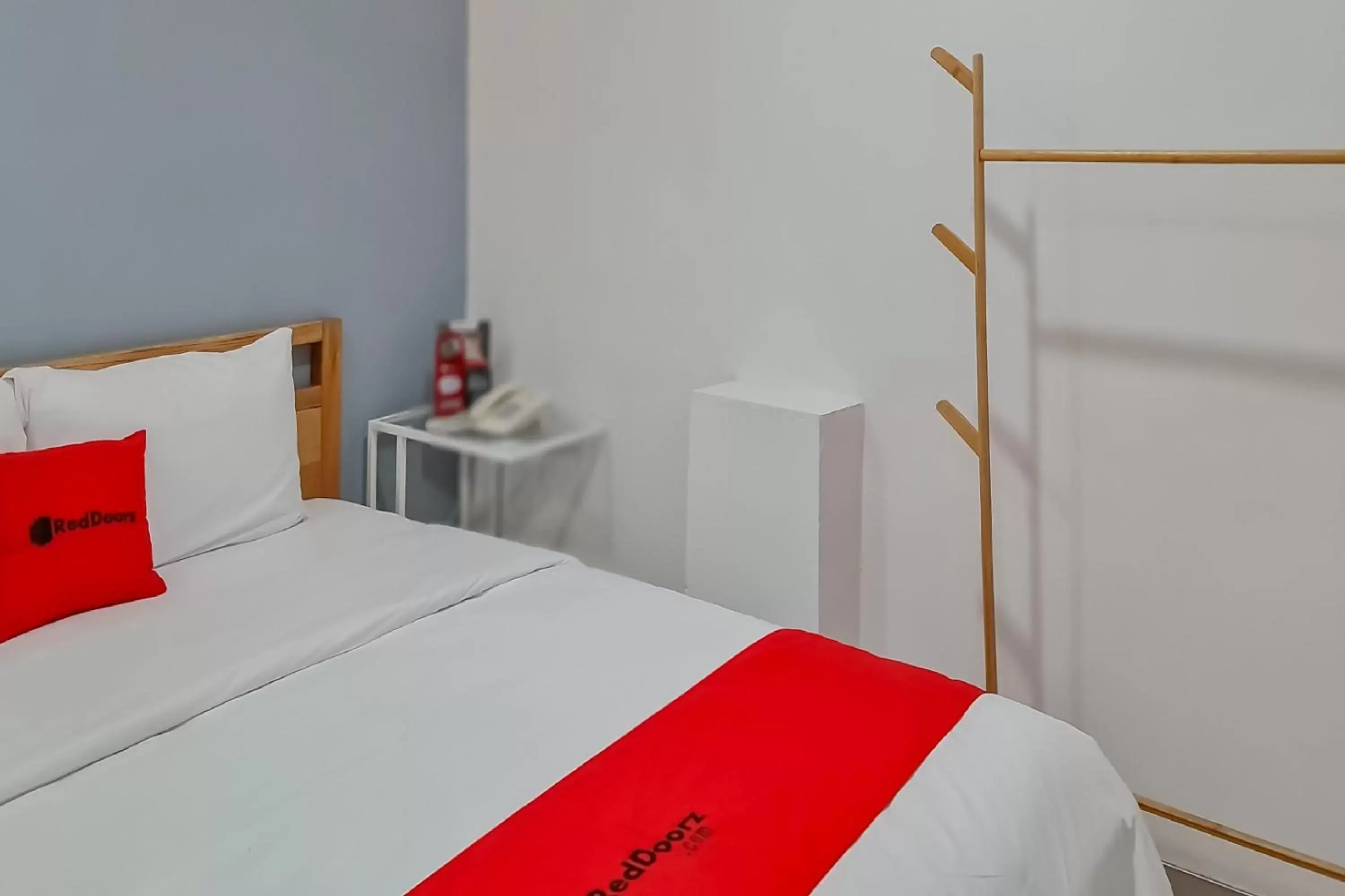 Bed in RedDoorz Plus @ Batutulis Bogor Bed in RedDoorz Plus @ Batutulis Bogor