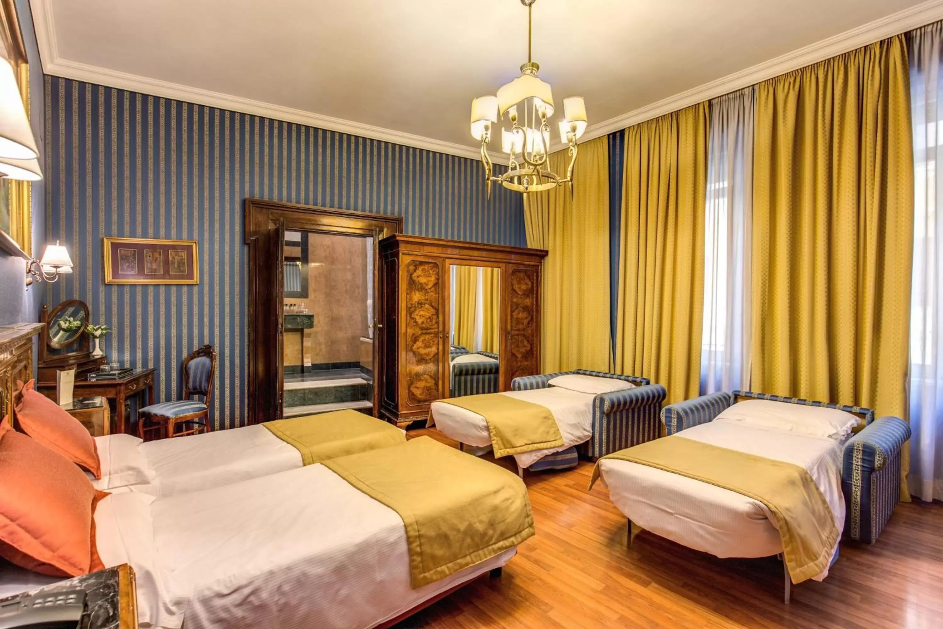 Bed in Hotel Impero
