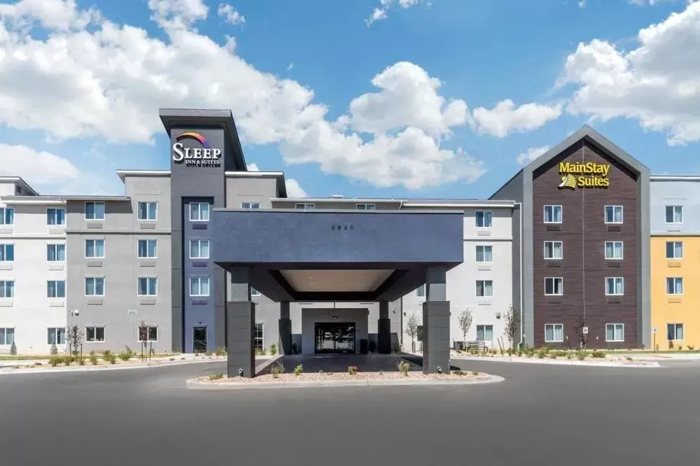 Property Building in Sleep Inn & Suites Denver International Airport