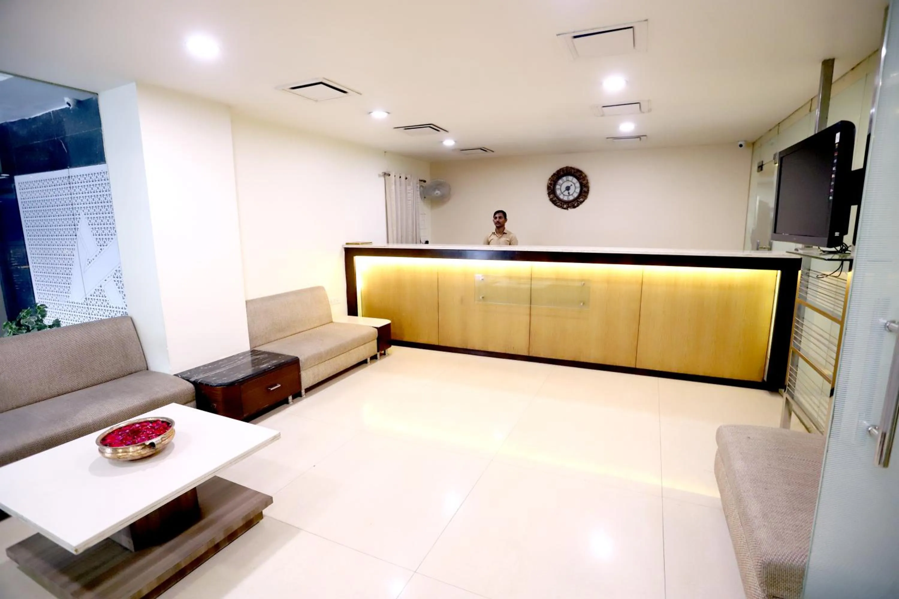 Lobby or reception in HOTEL BLUE PEARL