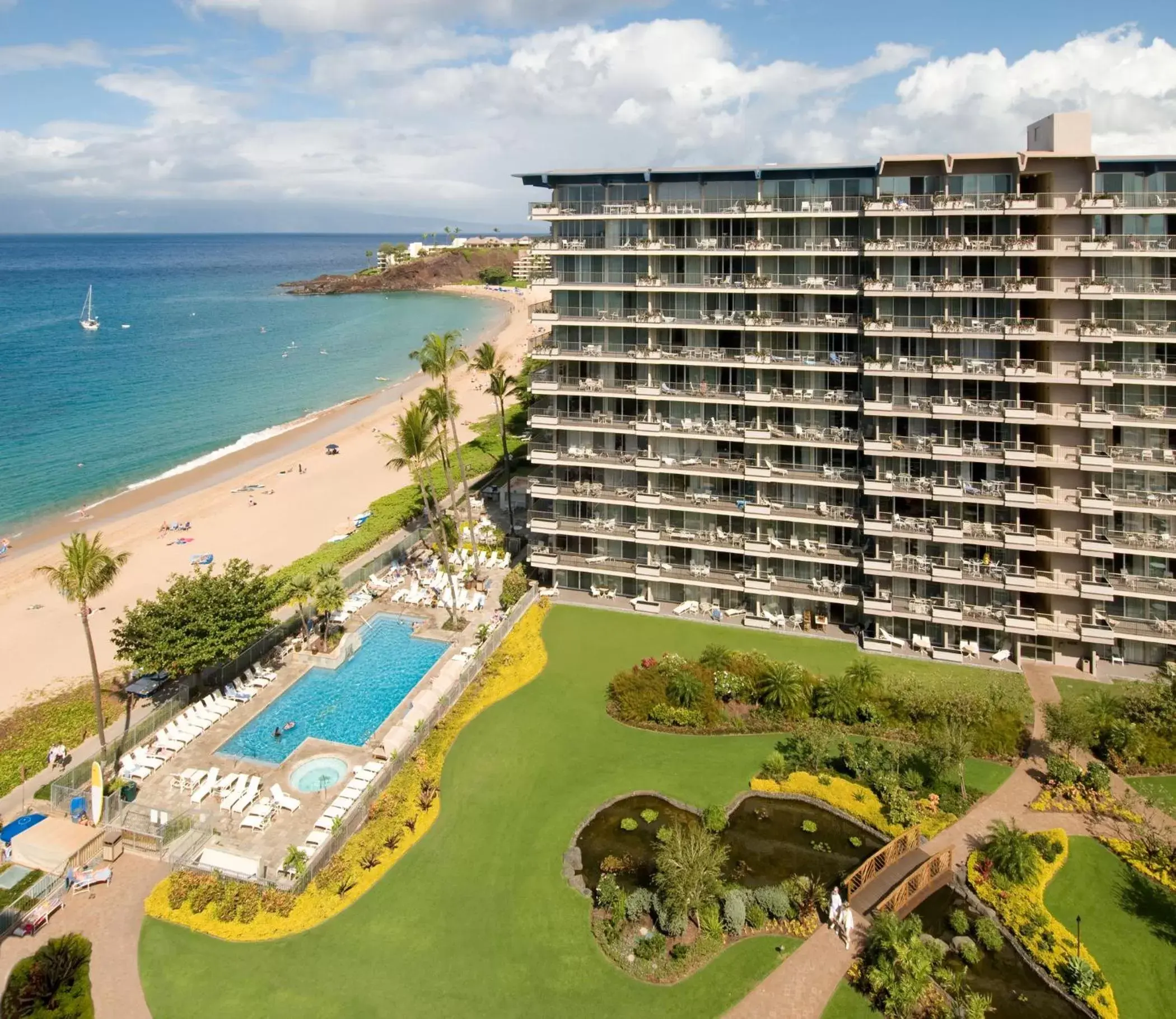 Bird's eye view, Bird's-eye View in Aston at The Whaler on Kaanapali Beach