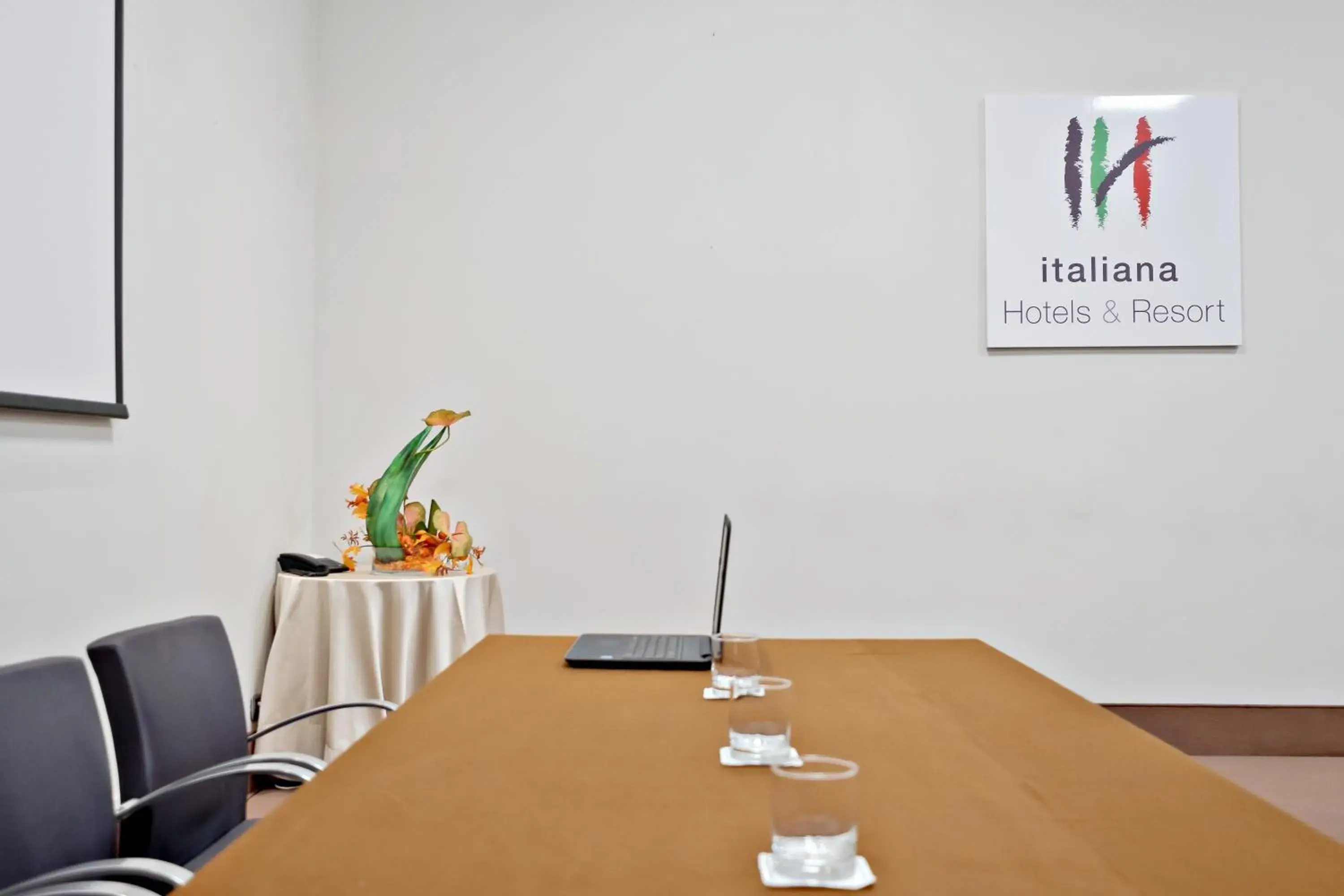 Business facilities in Italiana Hotels Cosenza