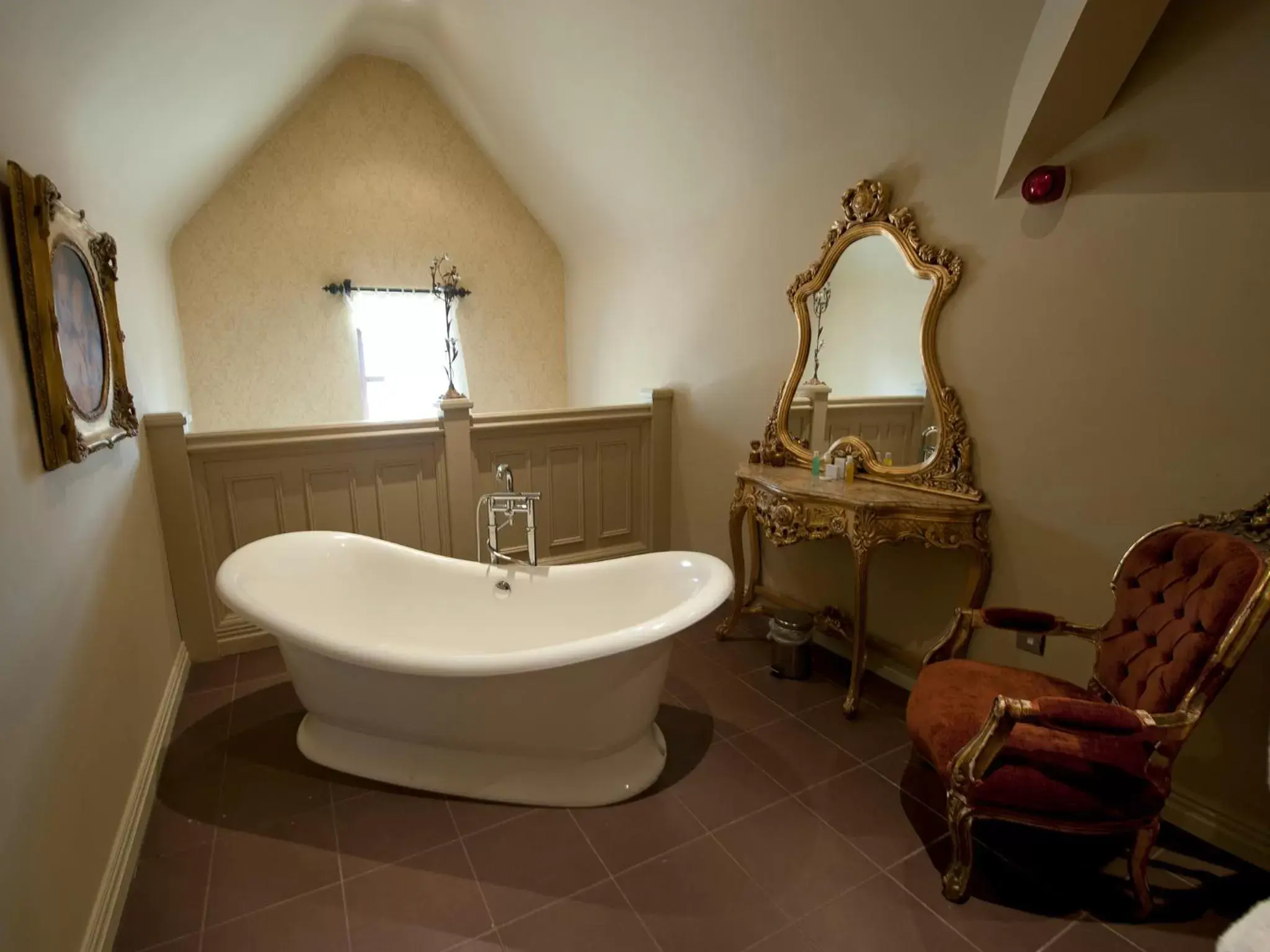 Bathroom in Coombe Abbey Hotel