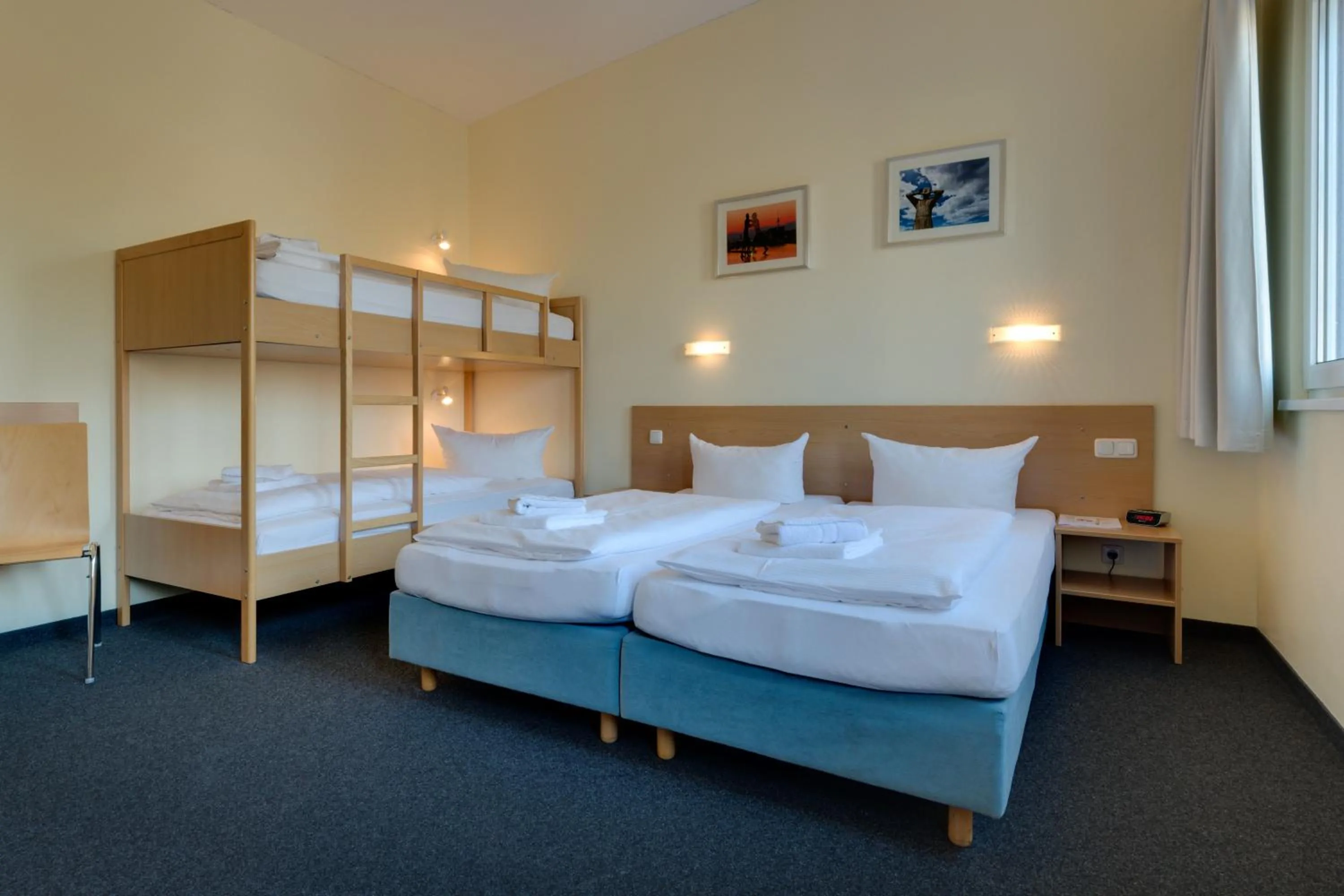 Photo of the whole room, Bed in Familienhotel Citylight