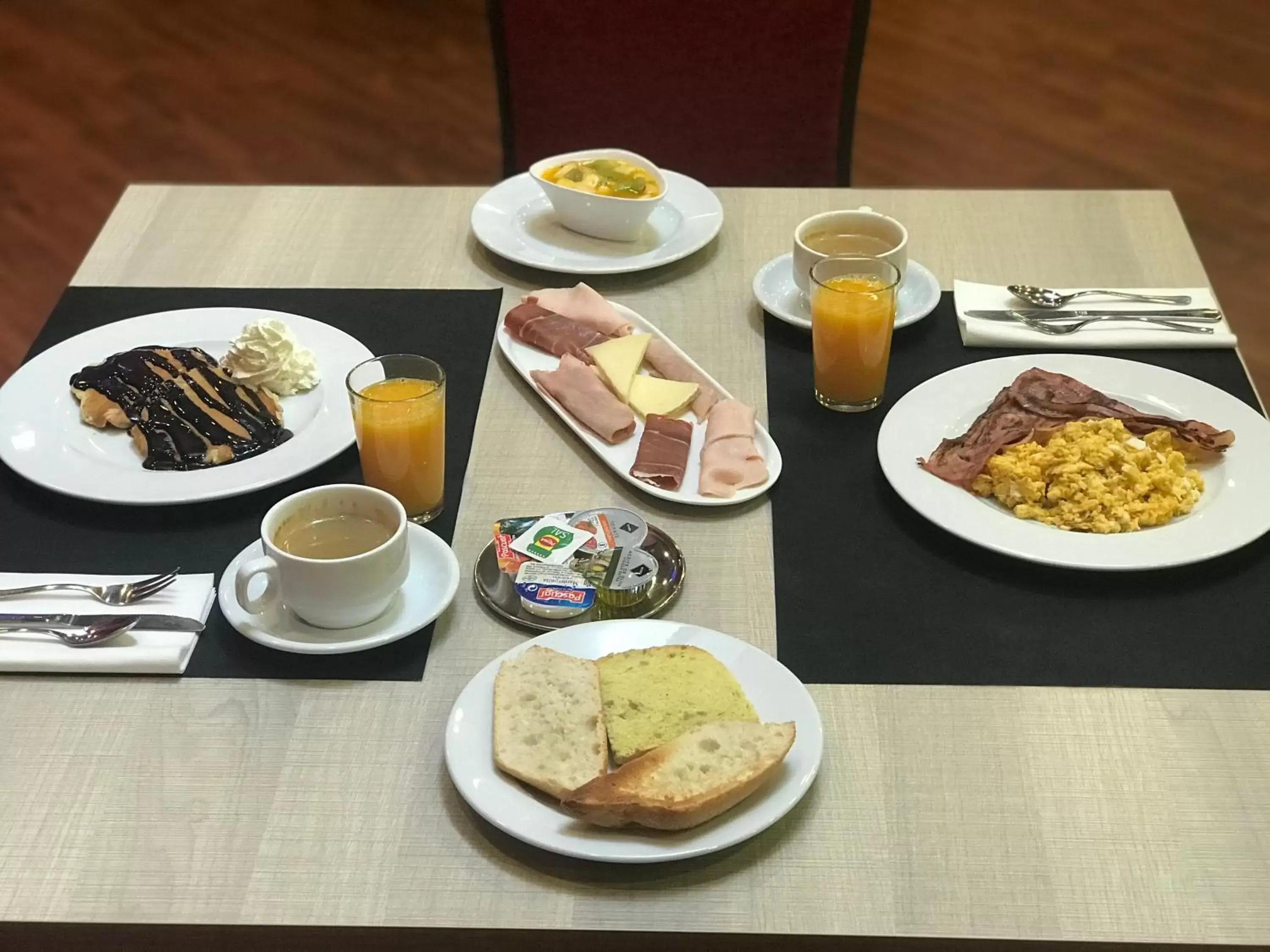 Breakfast in Hotel Palacio del Mar
