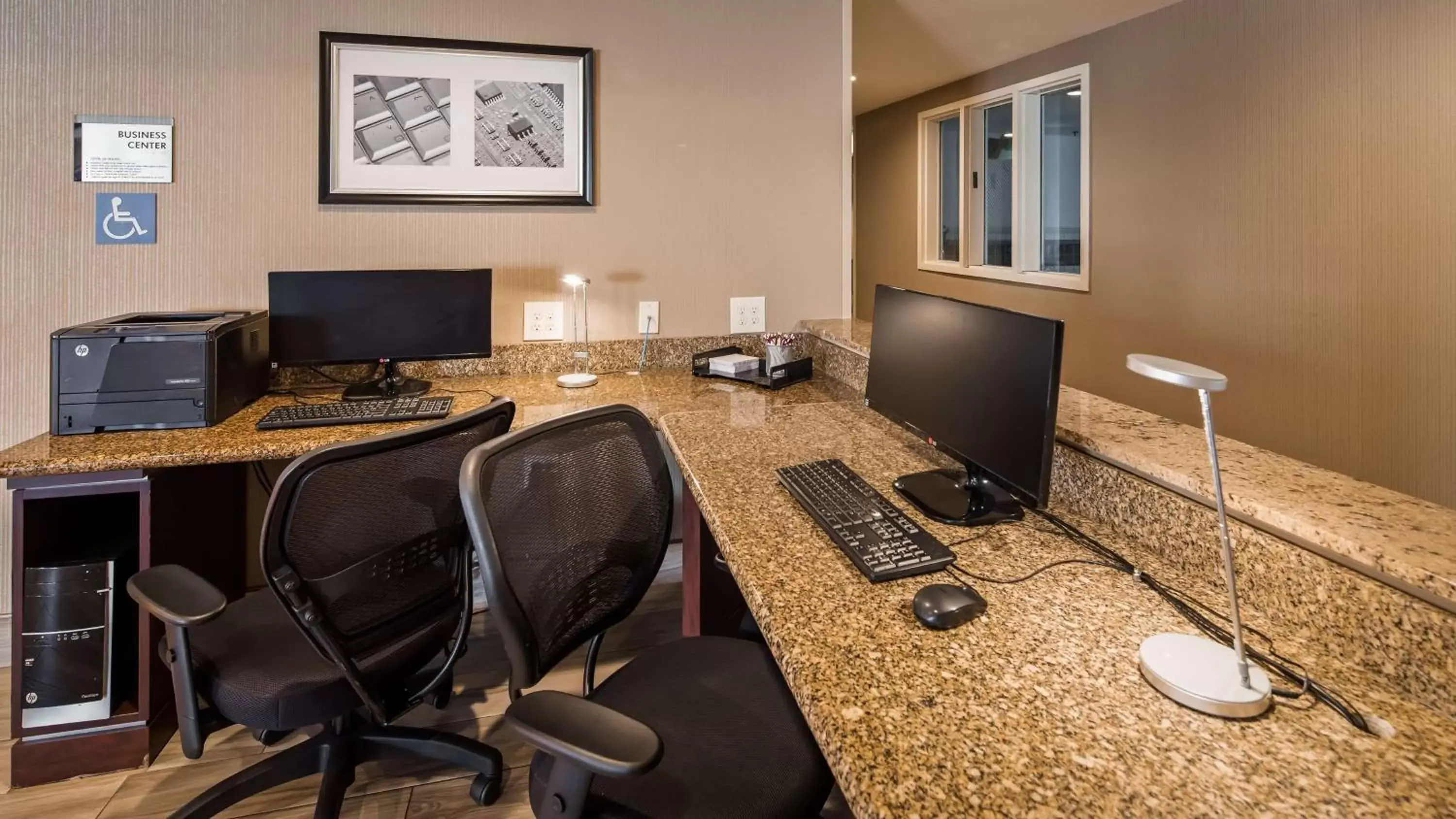 On site, Business Area/Conference Room in Best Western Airport Inn & Suites Oakland