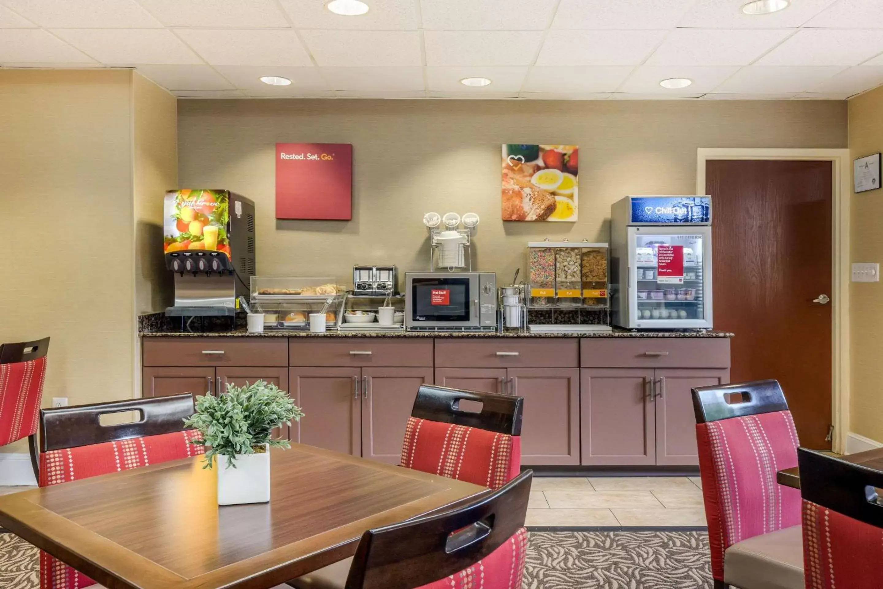 Restaurant/Places to Eat in Comfort Suites Gastonia - Charlotte