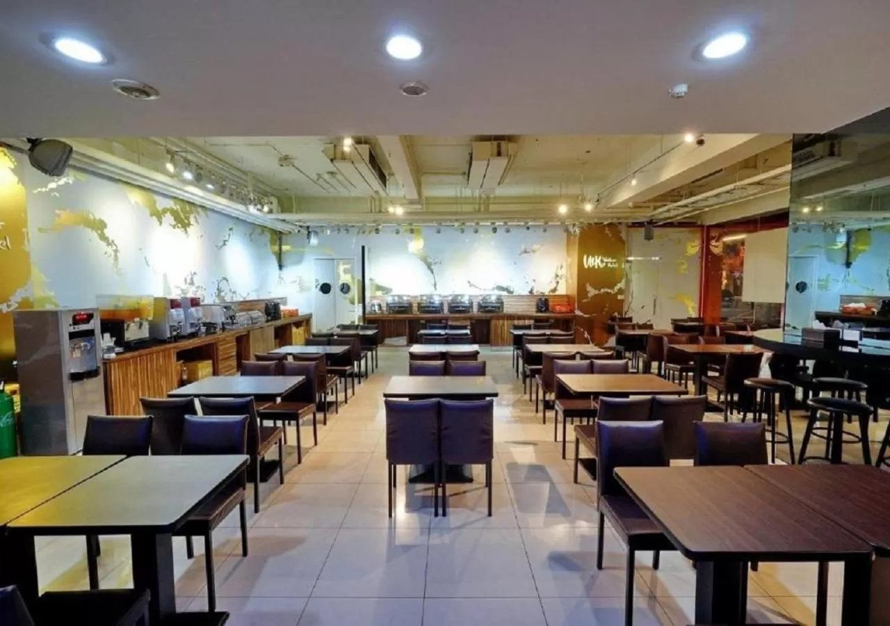 Restaurant/places to eat in Walker Hotel - Chenggong