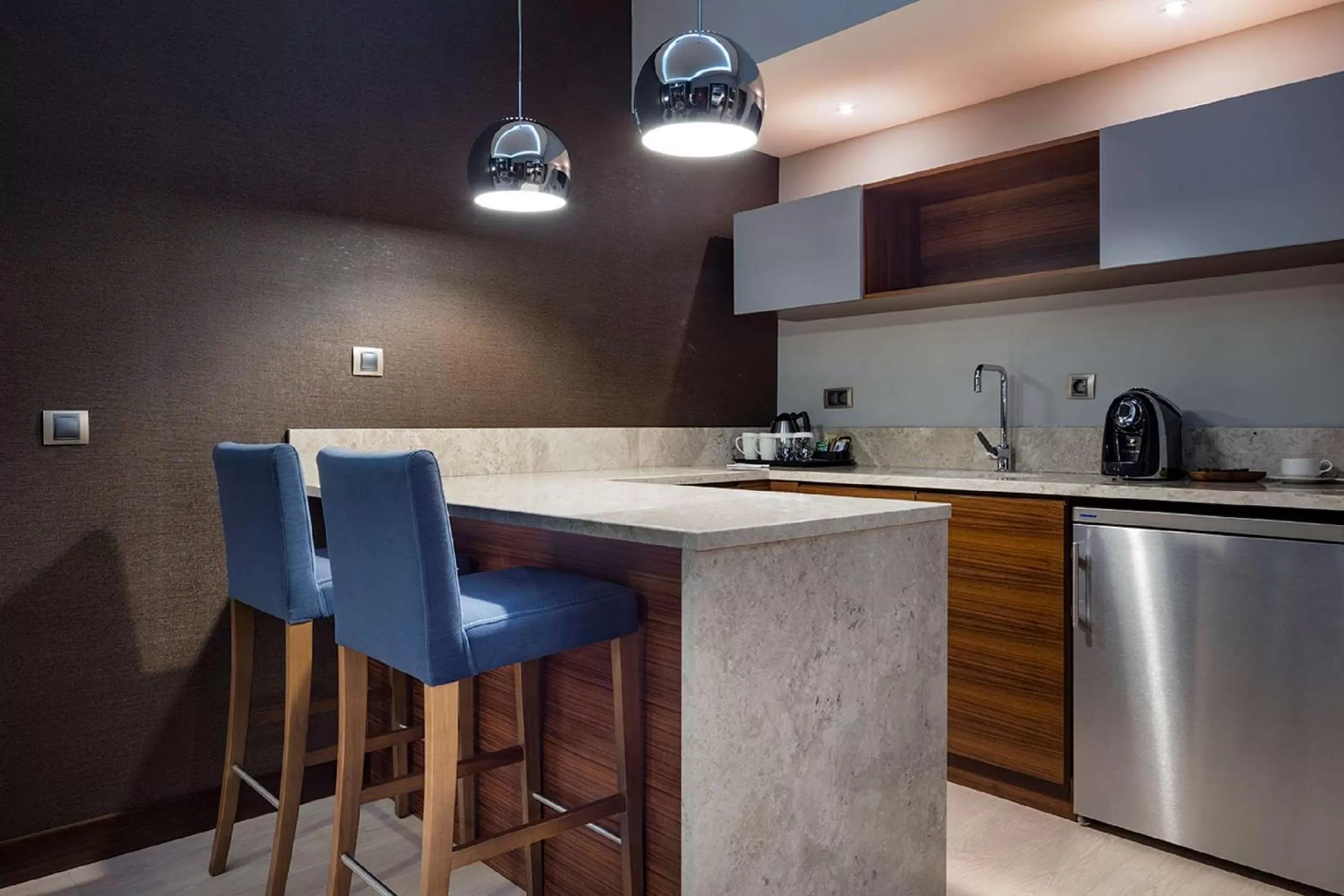 Kitchen or kitchenette in Hilton Garden Inn Izmir Bayrakli