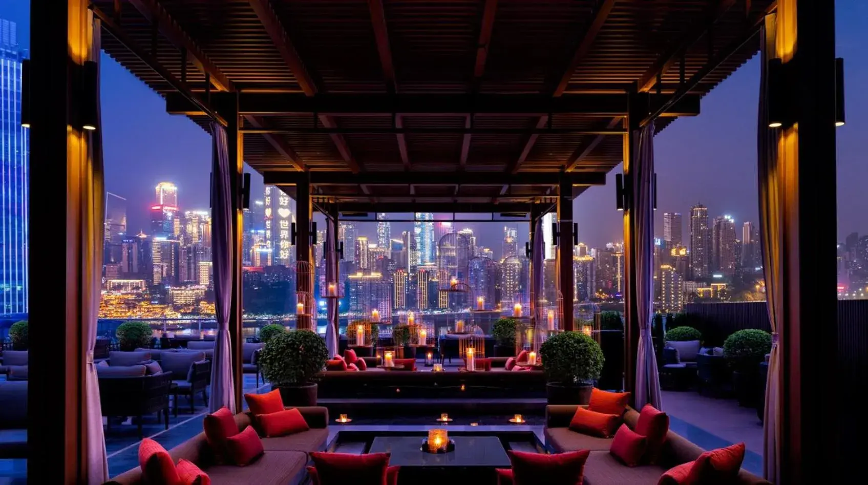 Lounge or bar in Regent Chongqing