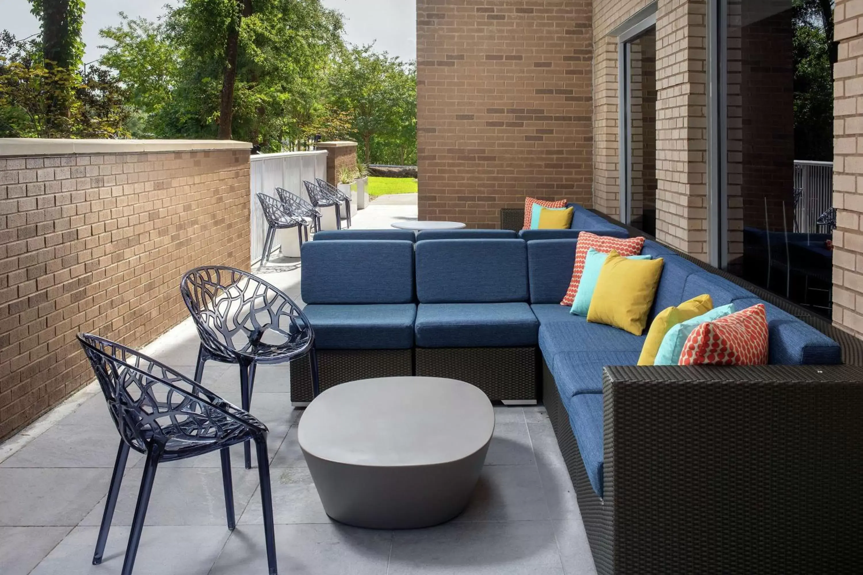 Patio, Seating Area in Tru By Hilton Mt Pleasant Charleston