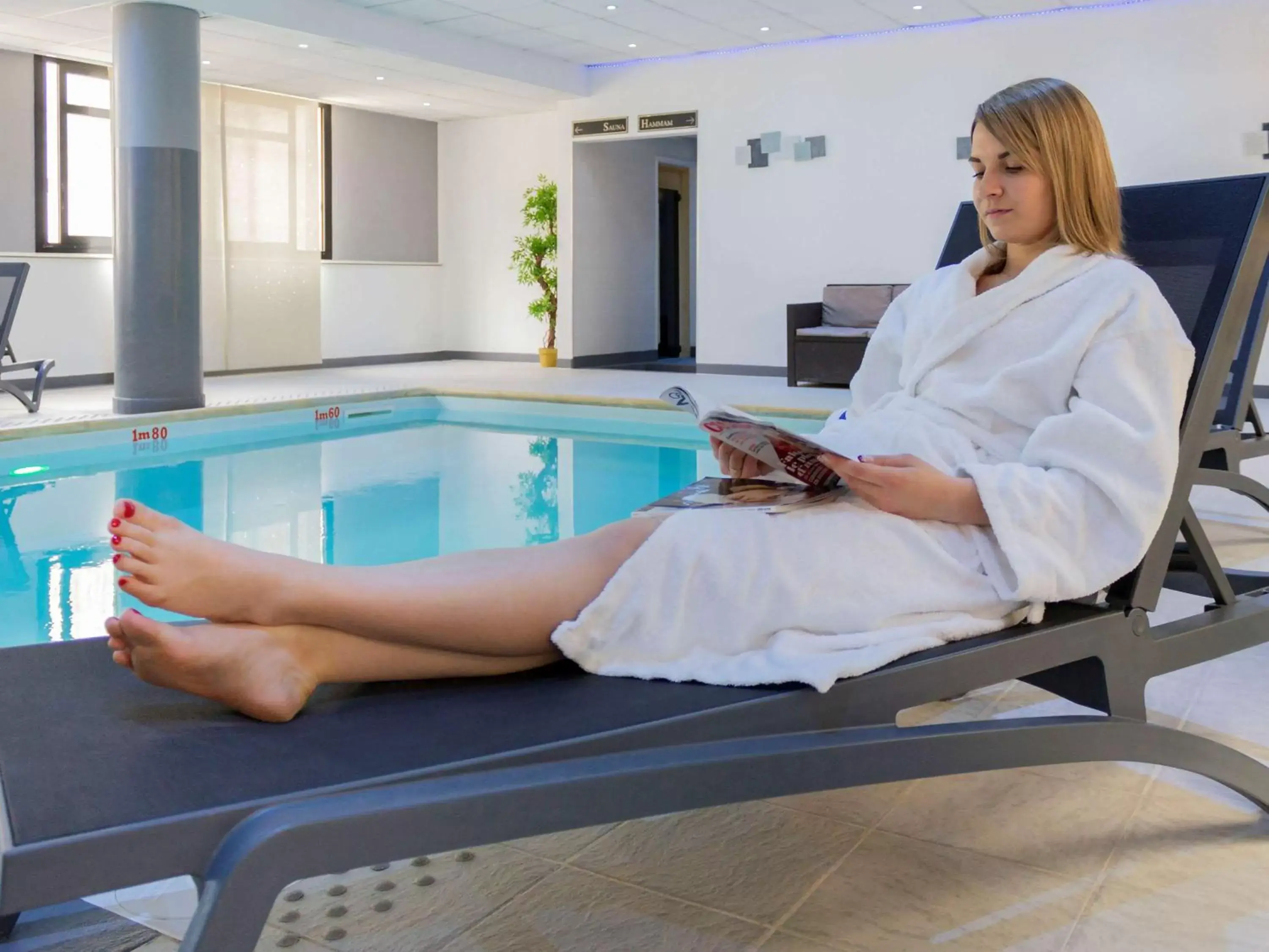 Spa and wellness centre/facilities, Swimming Pool in Hotel Mercure Blois Centre