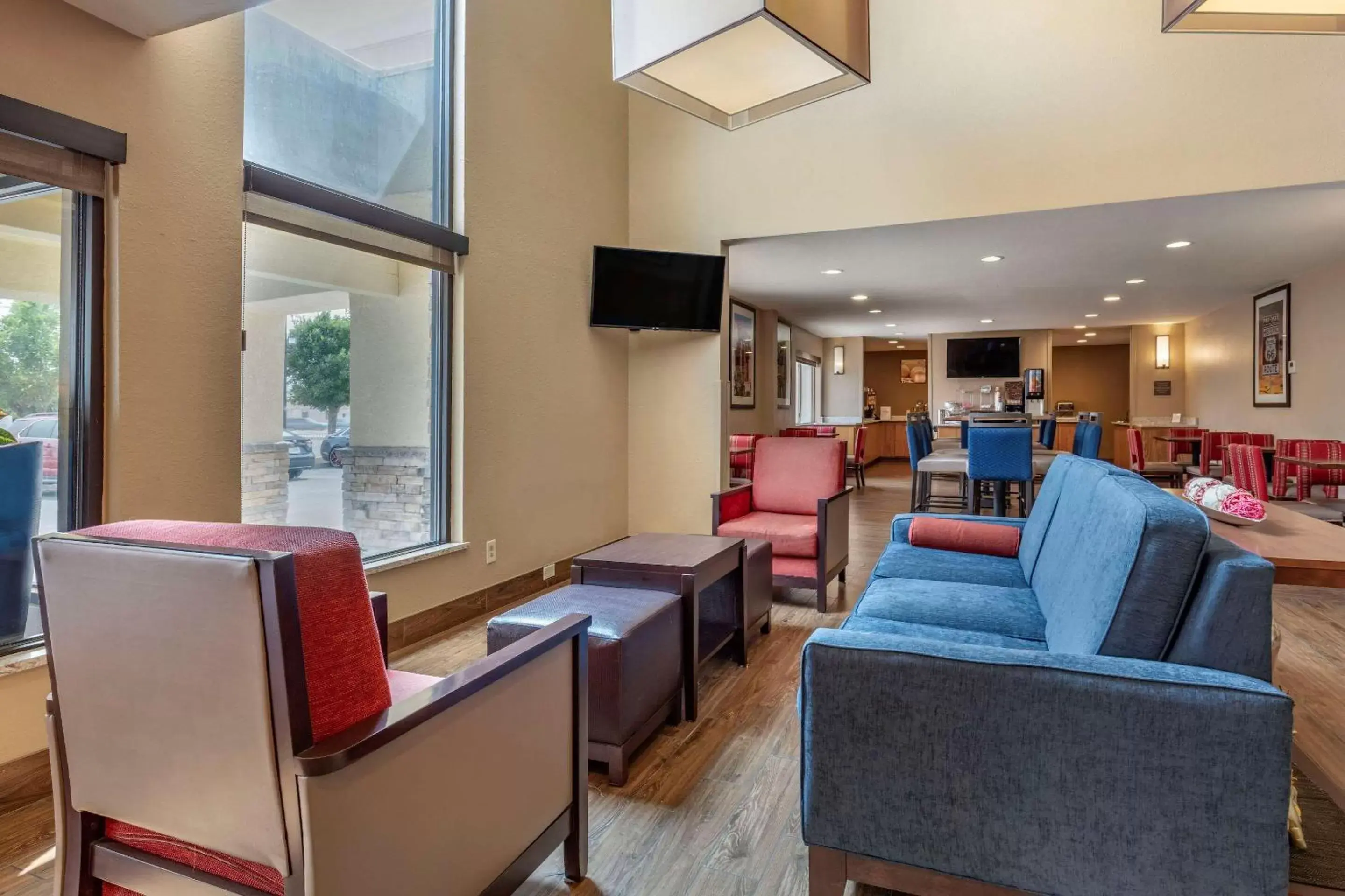 Lobby or reception, Seating Area in Comfort Inn & Suites Albuquerque Downtown