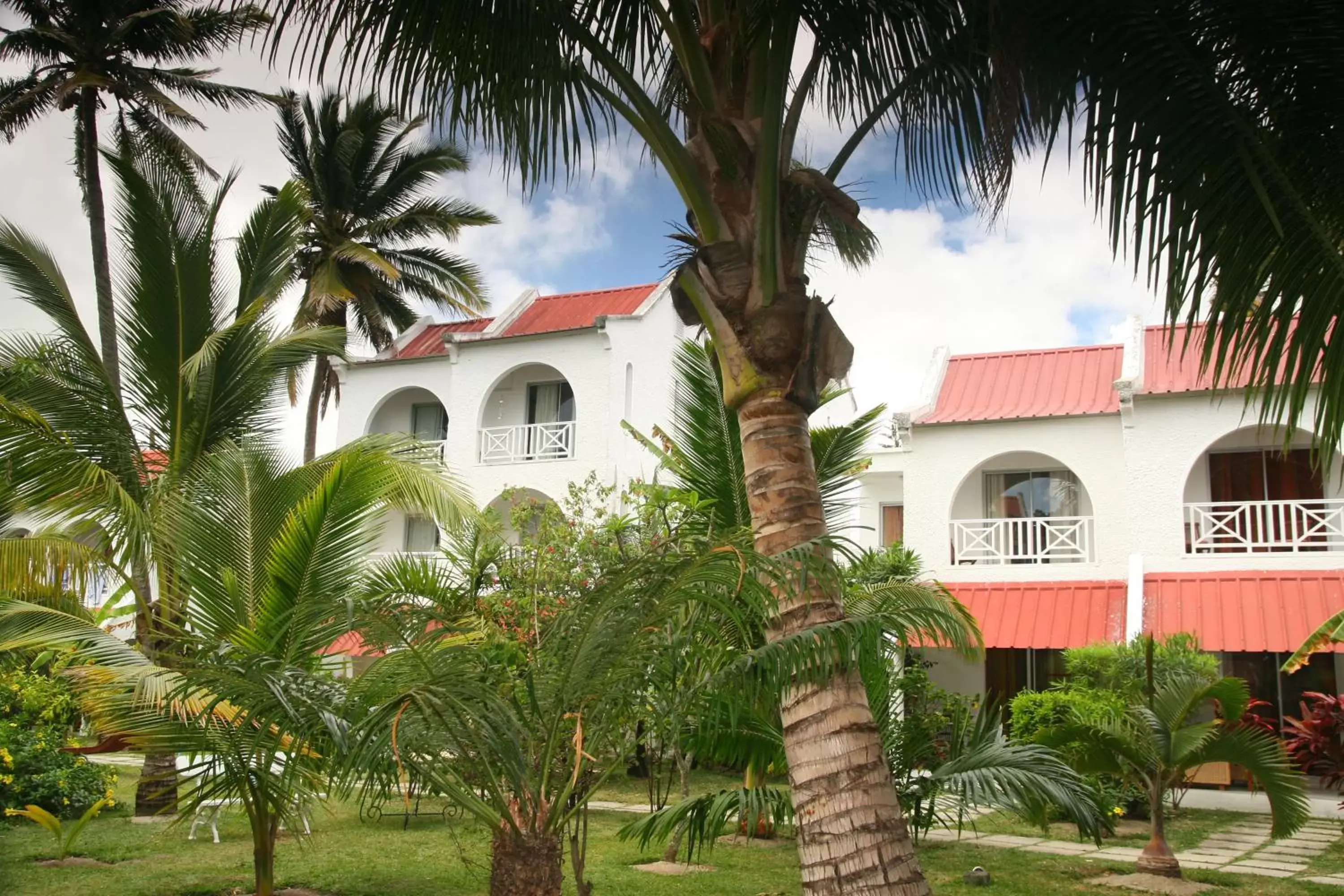 Property Building in Ocean Villas Hotel