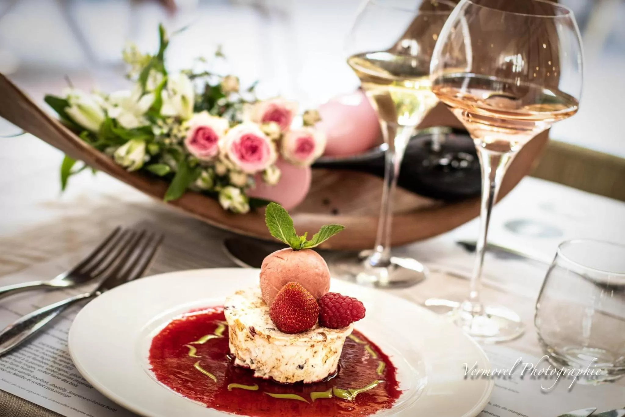 Restaurant/places to eat in Logis Hôtel Tante Yvonne & son restaurant semi-gastronomique - Lyon Nord