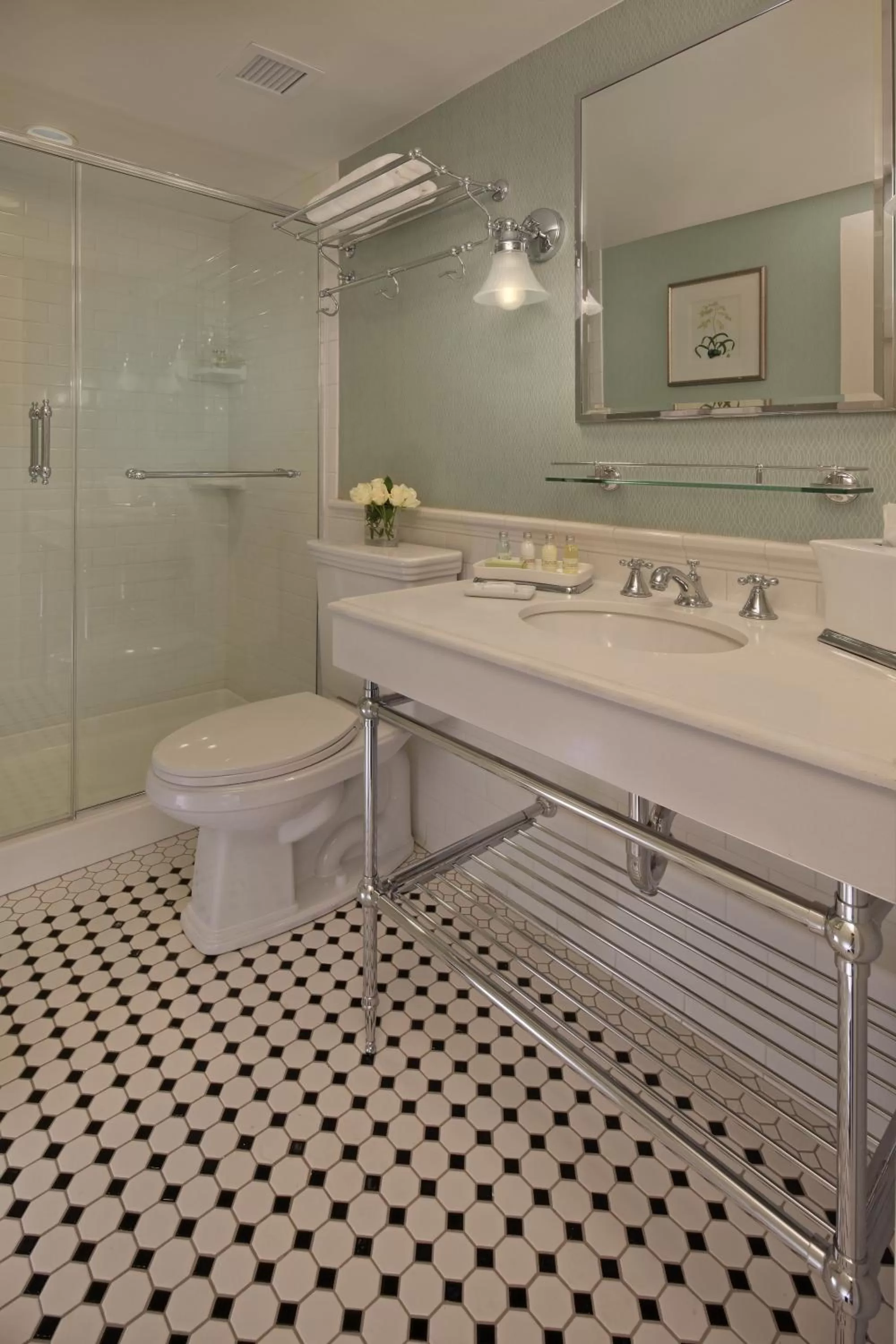 Standard King Room in Inn on Boltwood