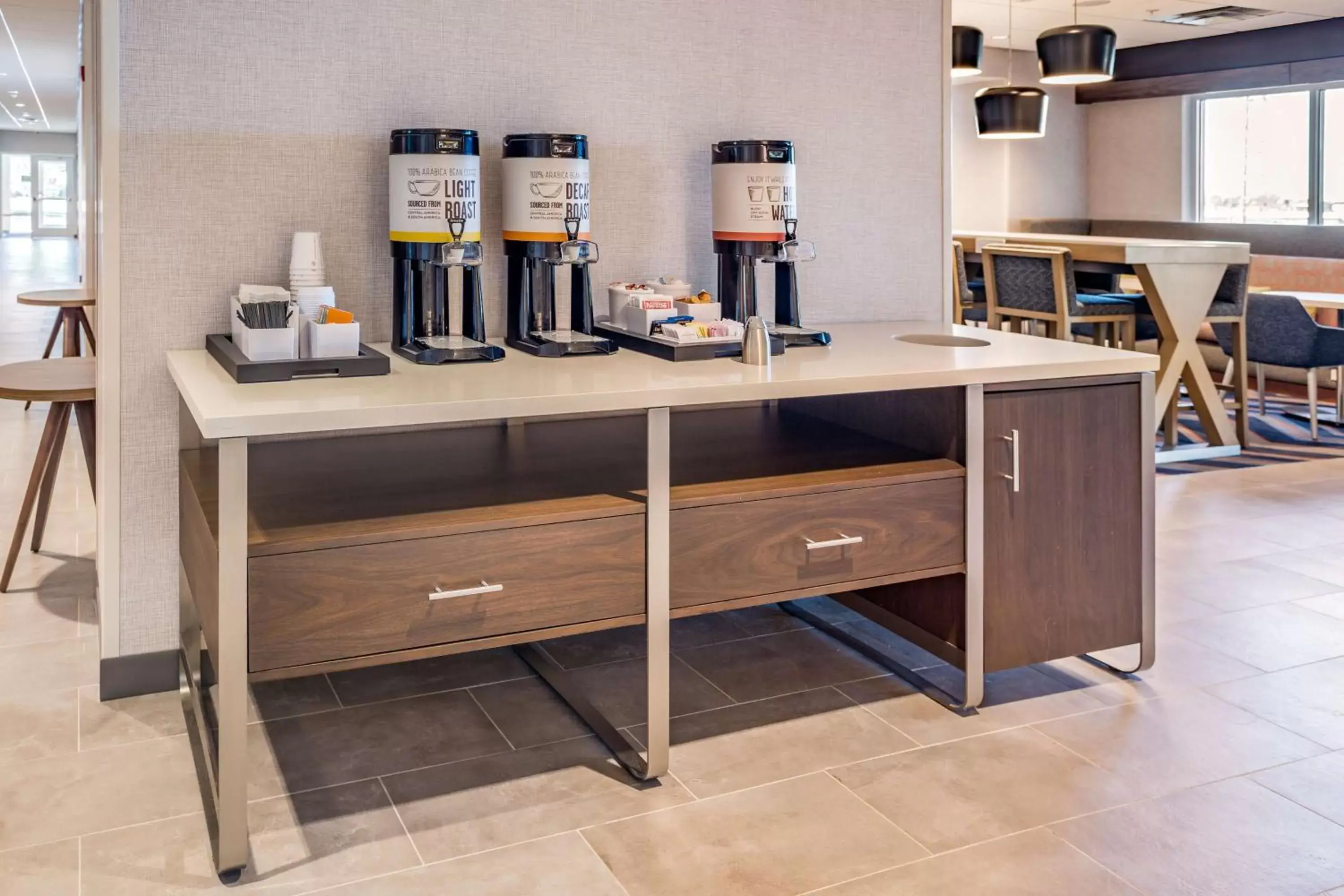Dining area in Hampton Inn Bedford In, In Dining area in Hampton Inn Bedford In, In