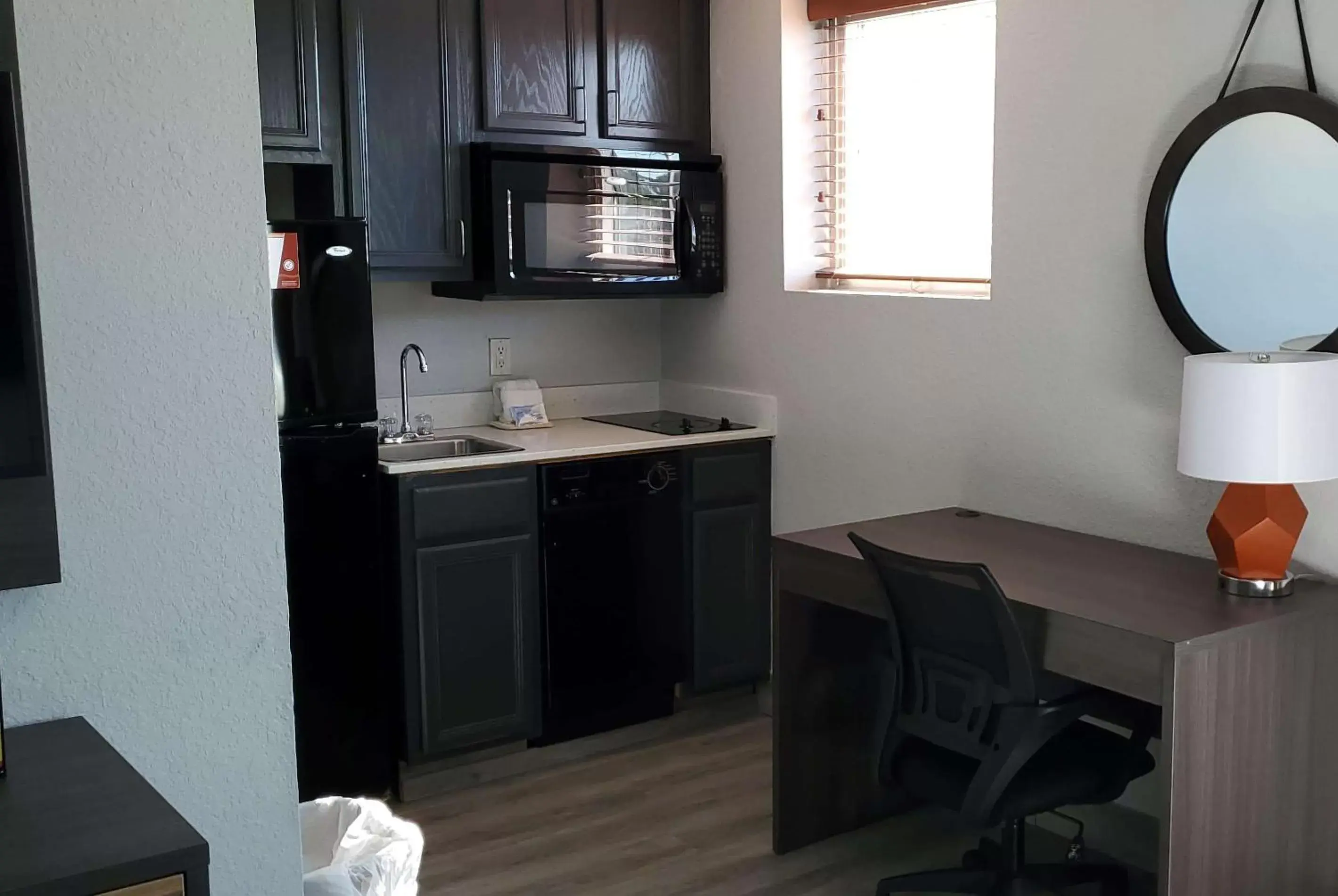 Photo of the whole room, Kitchen/Kitchenette in Hawthorn Suites by Wyndham Panama City Beach FL