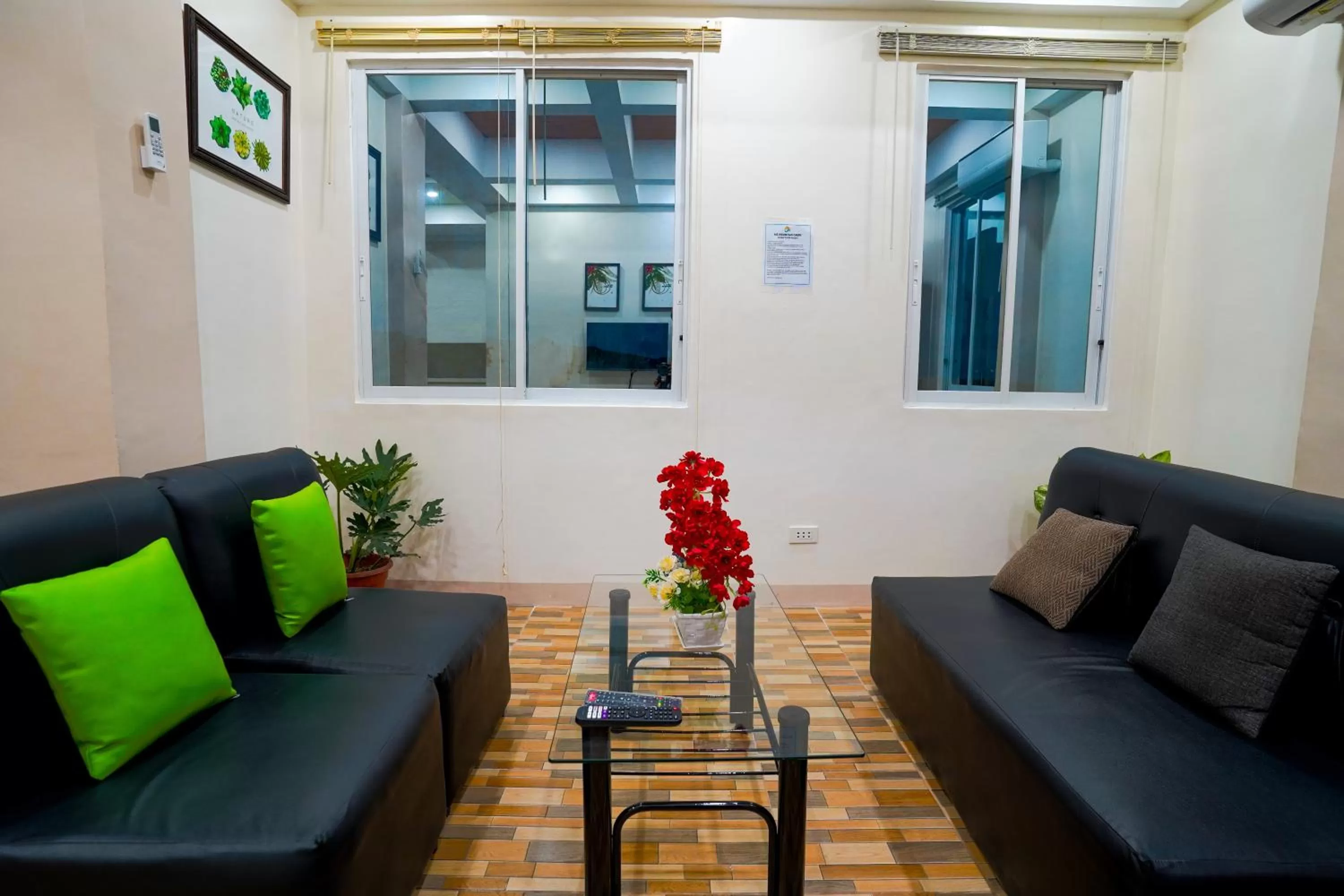 Living room in MS Mountain Cabin