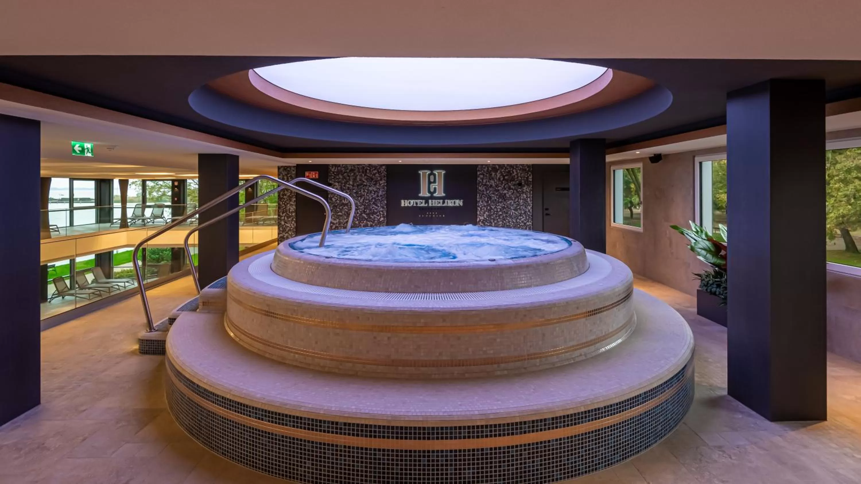 Hot Tub in Hotel Helikon, Keszthely