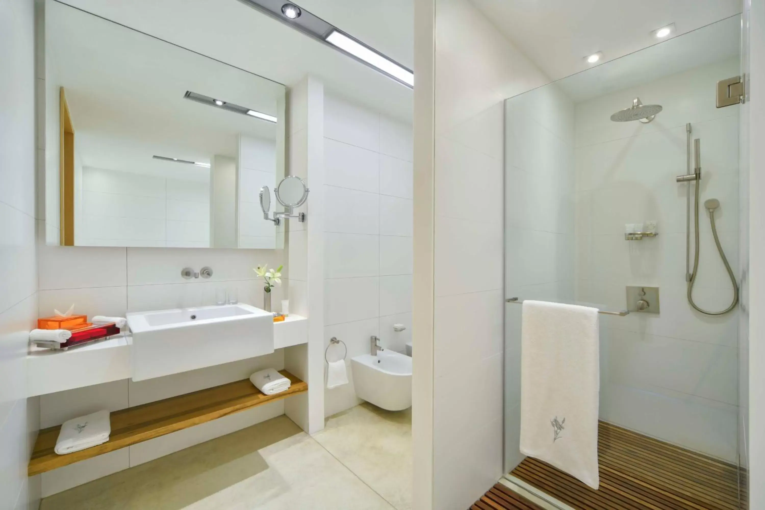 Photo of the whole room, Bathroom in Kempinski Hotel Aqaba