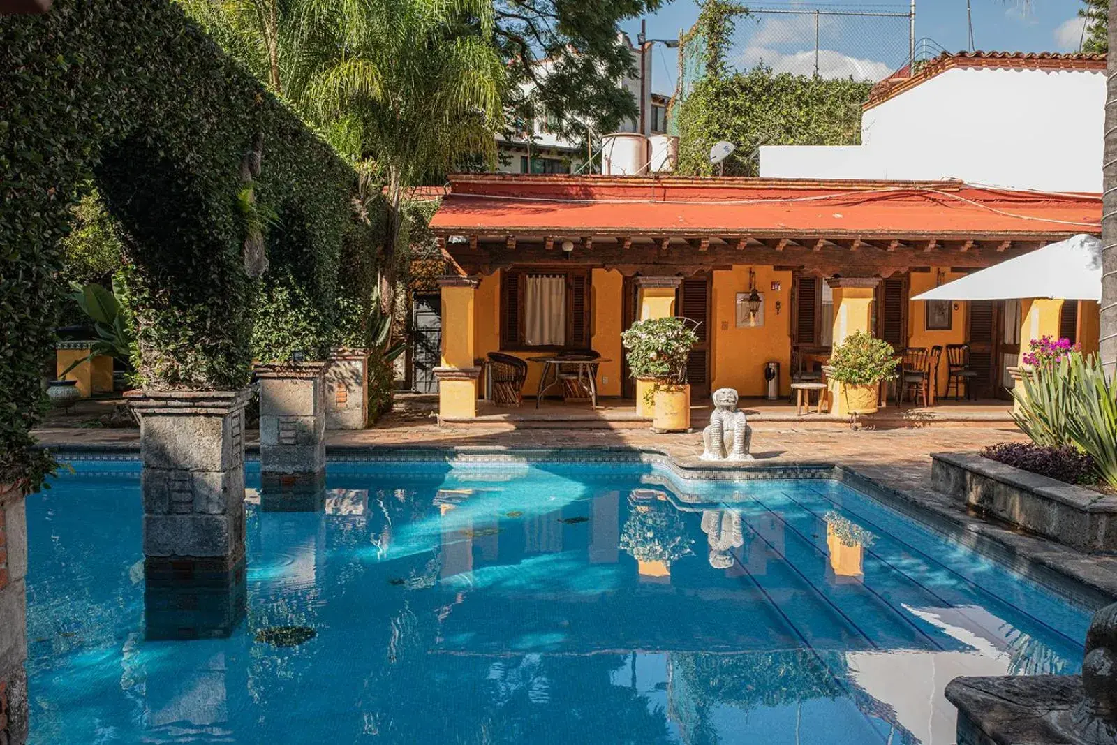 Property building, Swimming Pool in La Joyita