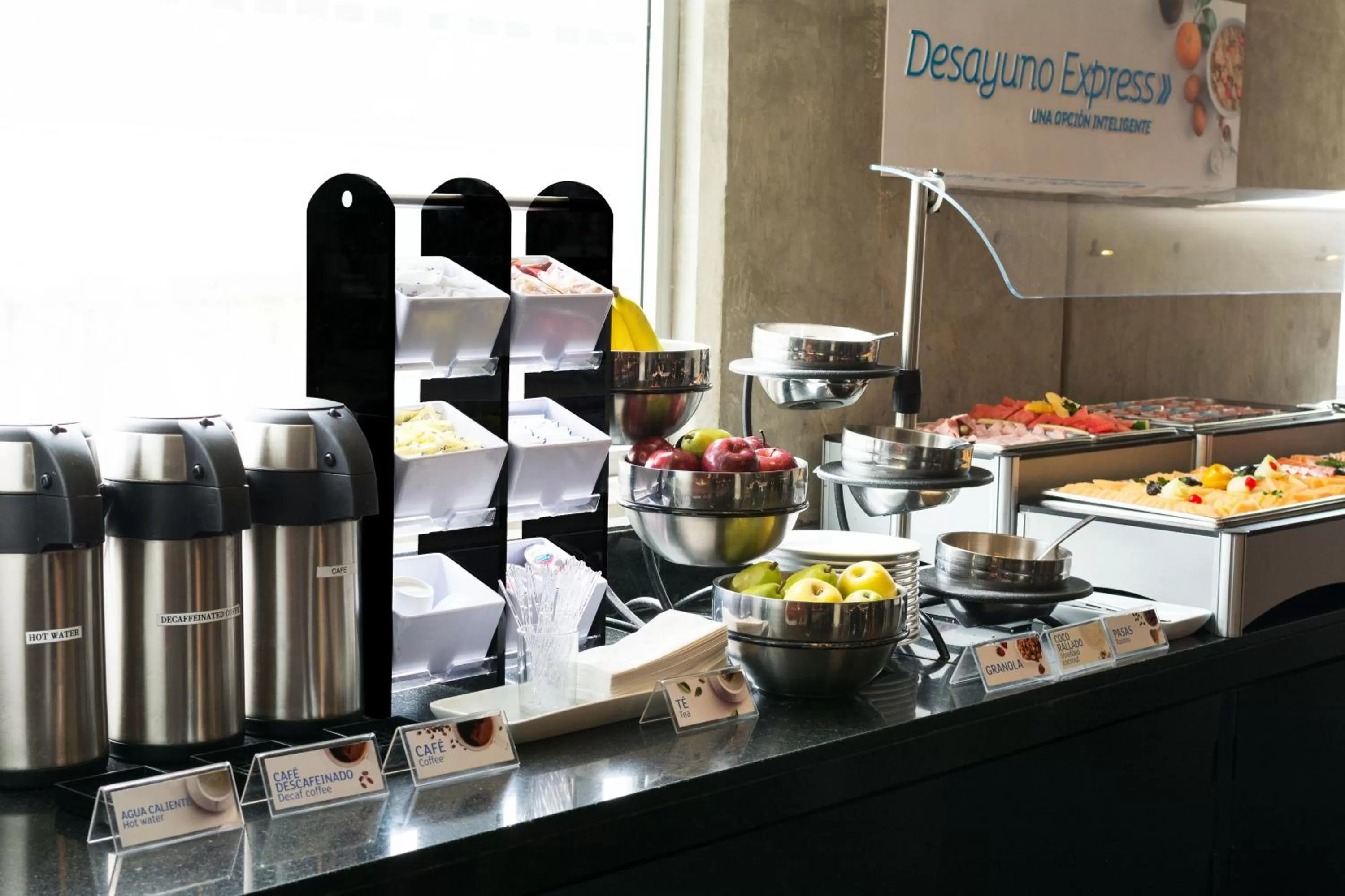 Restaurant/places to eat in Holiday Inn Express Toluca Galerias Metepec by IHG