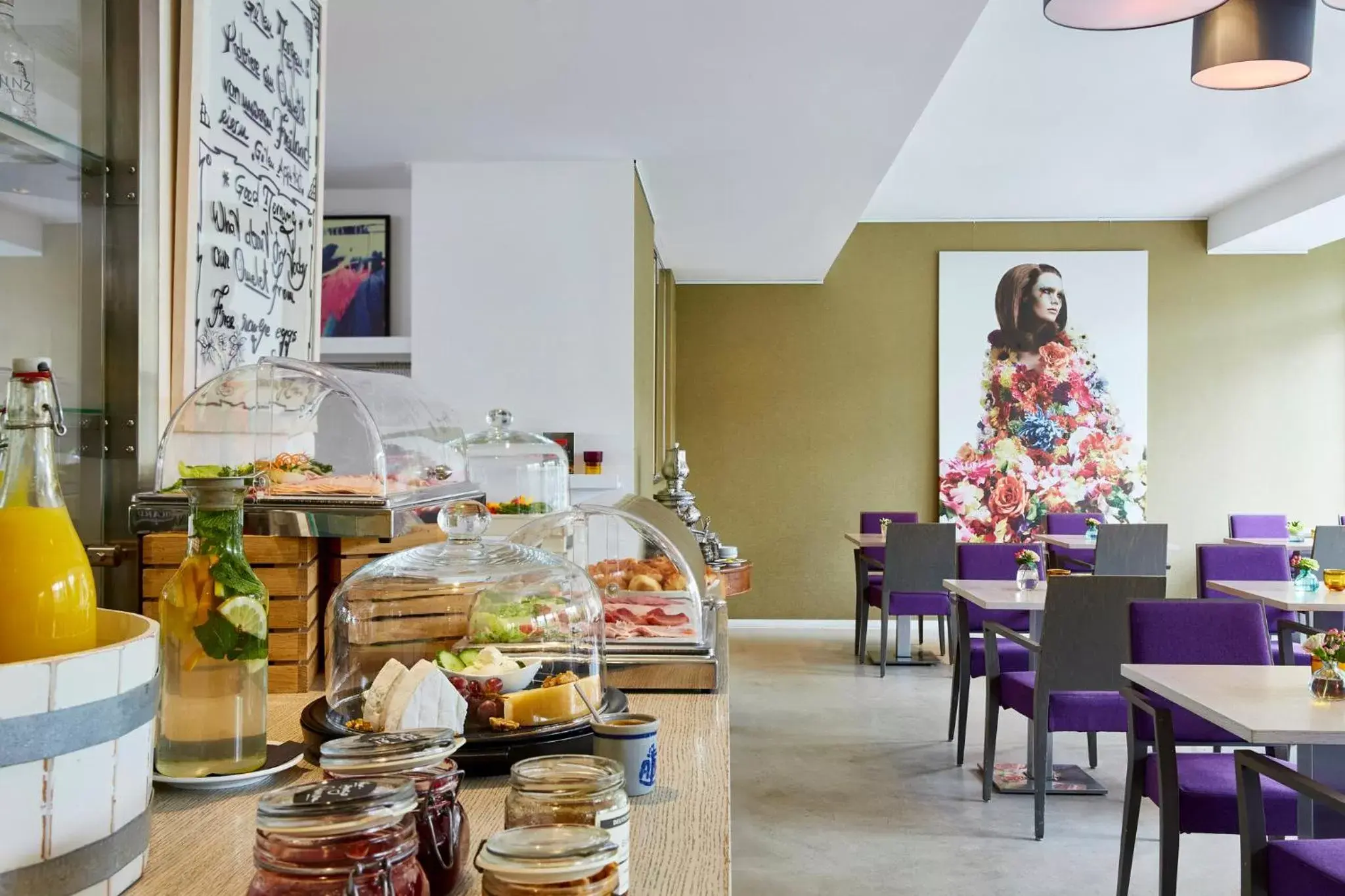 Breakfast, Restaurant/Places to Eat in Hotel Indigo - Dusseldorf - Victoriaplatz, an IHG Hotel