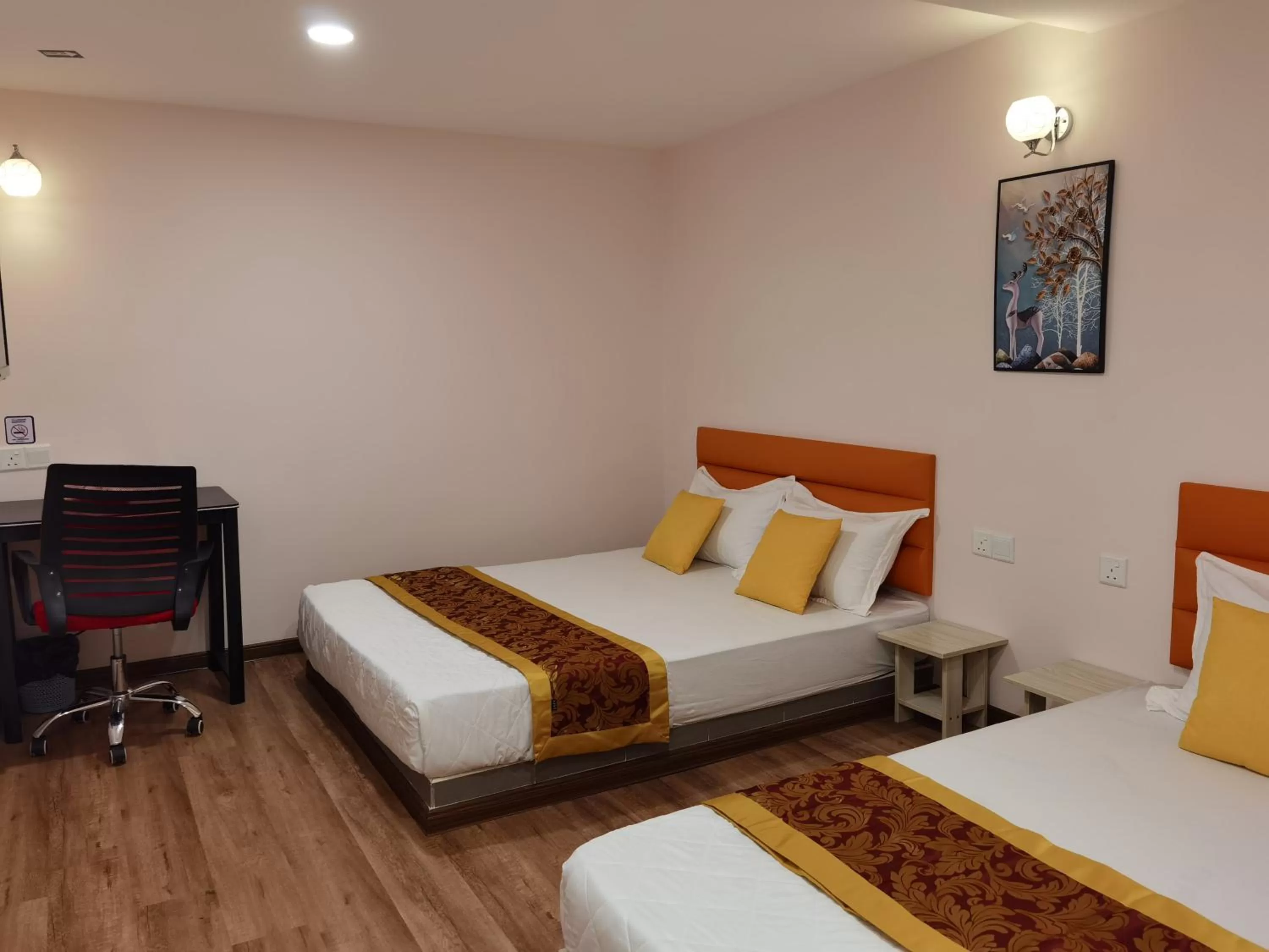 Bedroom, Bed in MORNINGS HOTEL