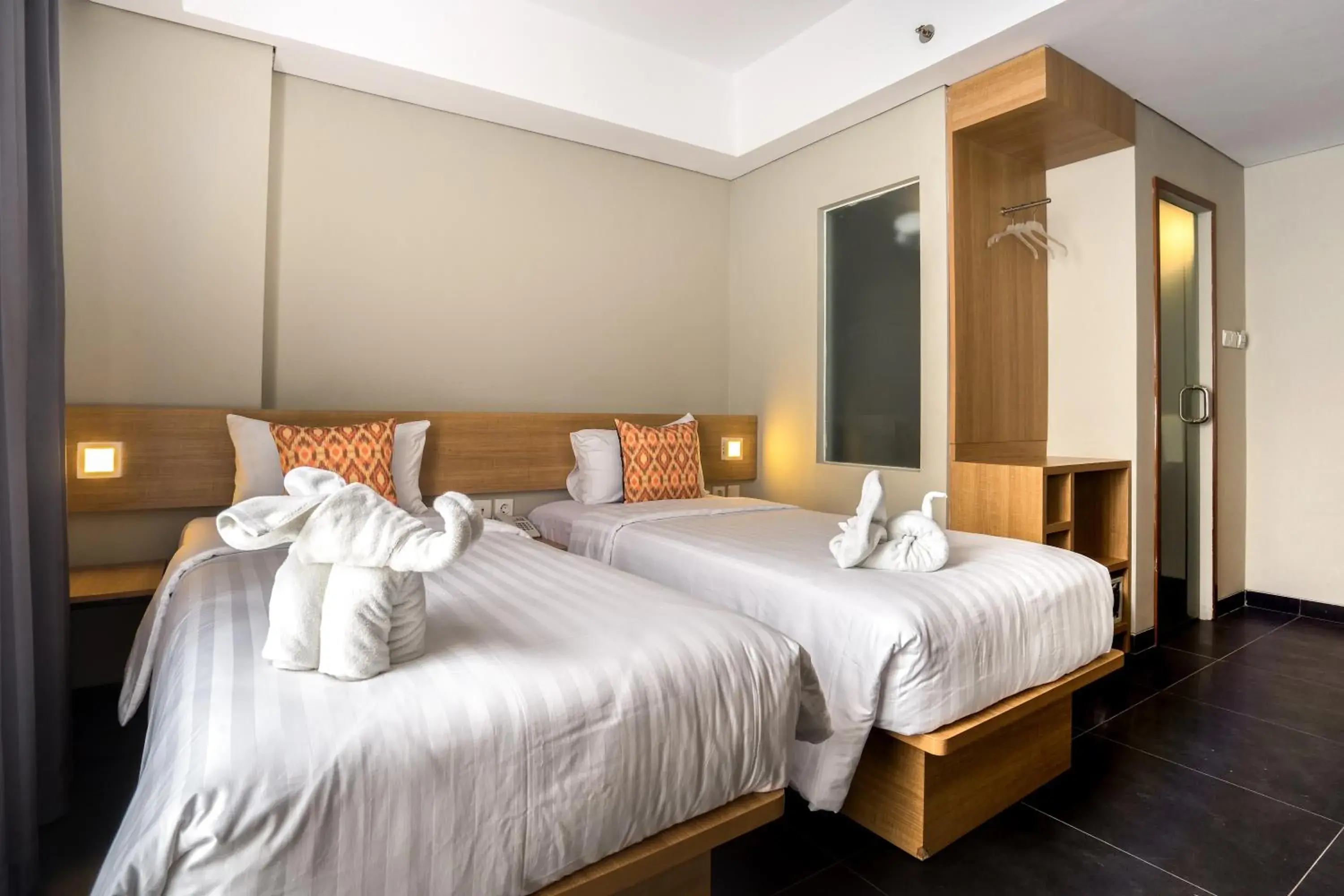 Bedroom, Bed in Maple Hotel Grogol