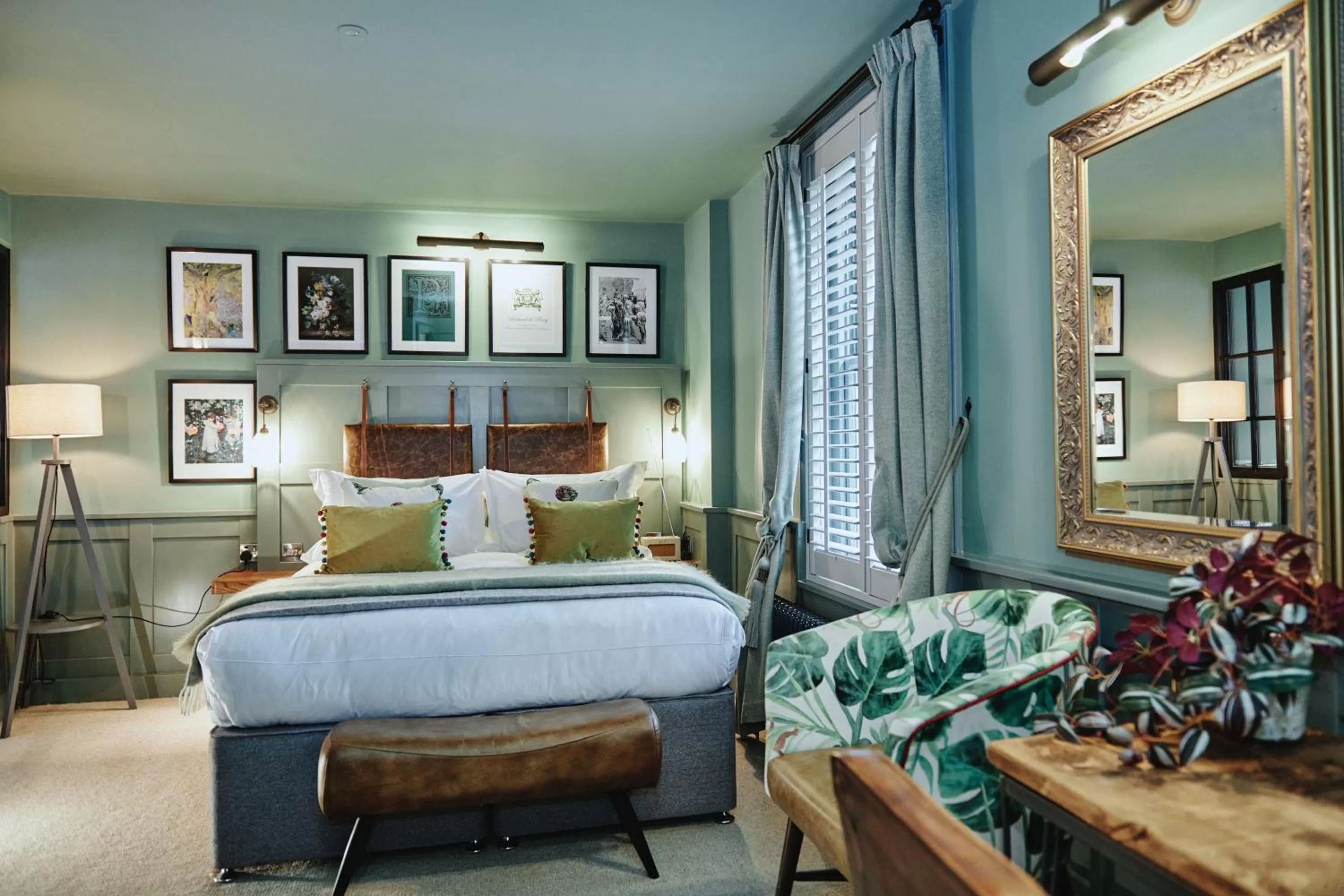 Bed in Kings Arms - Egham-Windsor