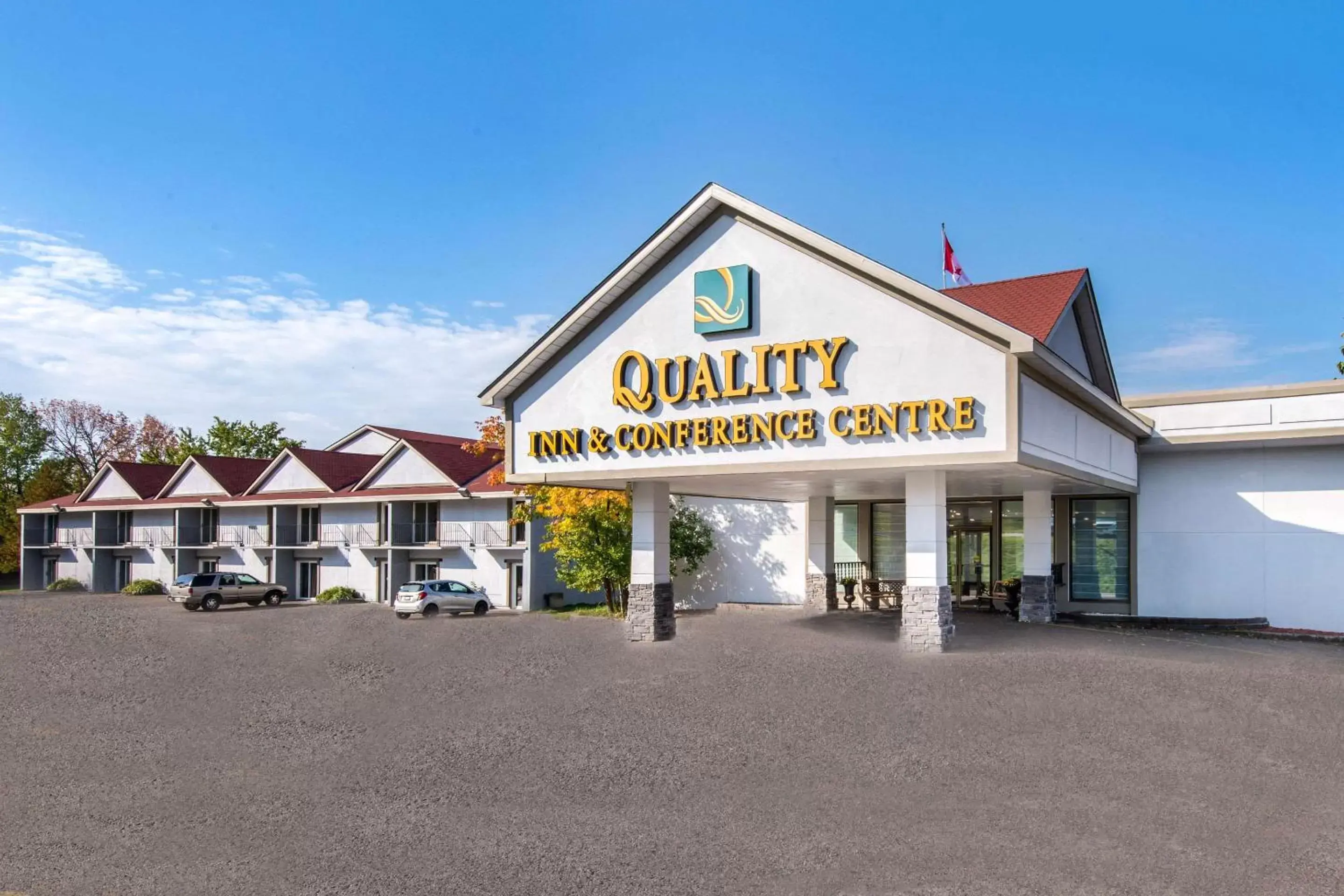 Property Building in Quality Inn & Conference Centre