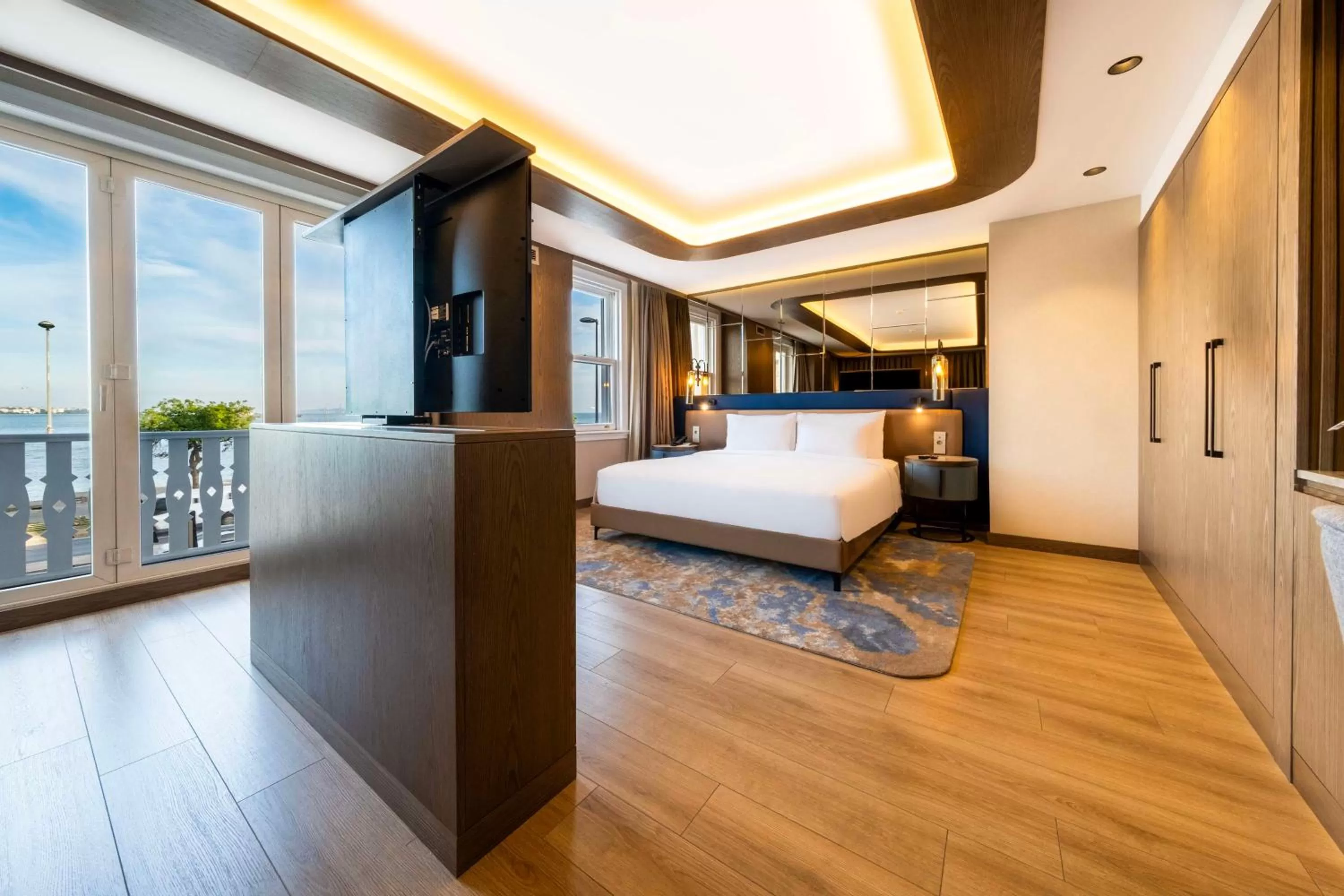 Photo of the whole room, Bed in Radisson Hotel Istanbul Sultanahmet