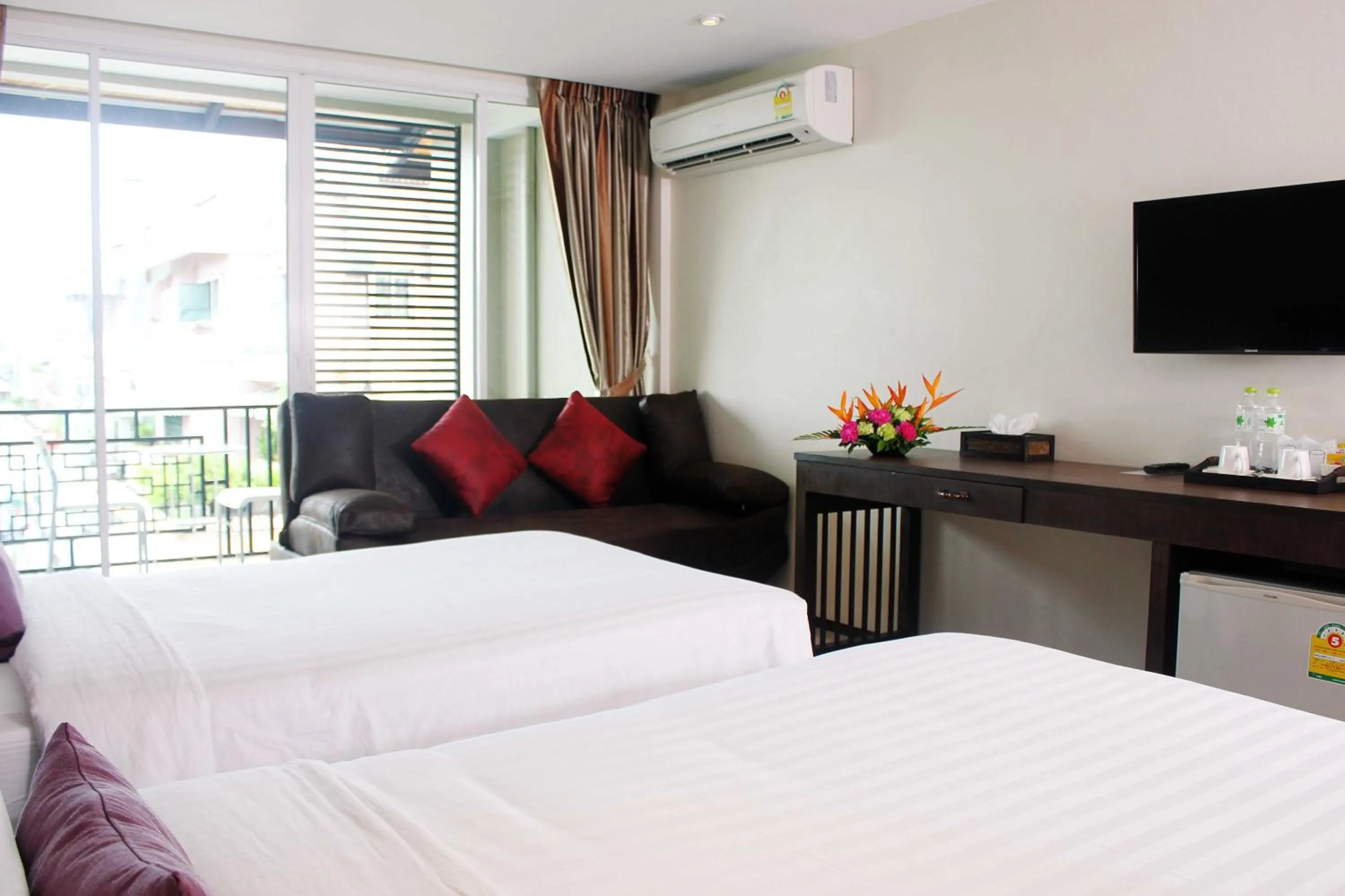 Bed in Lub Sbuy House Hotel - SHA