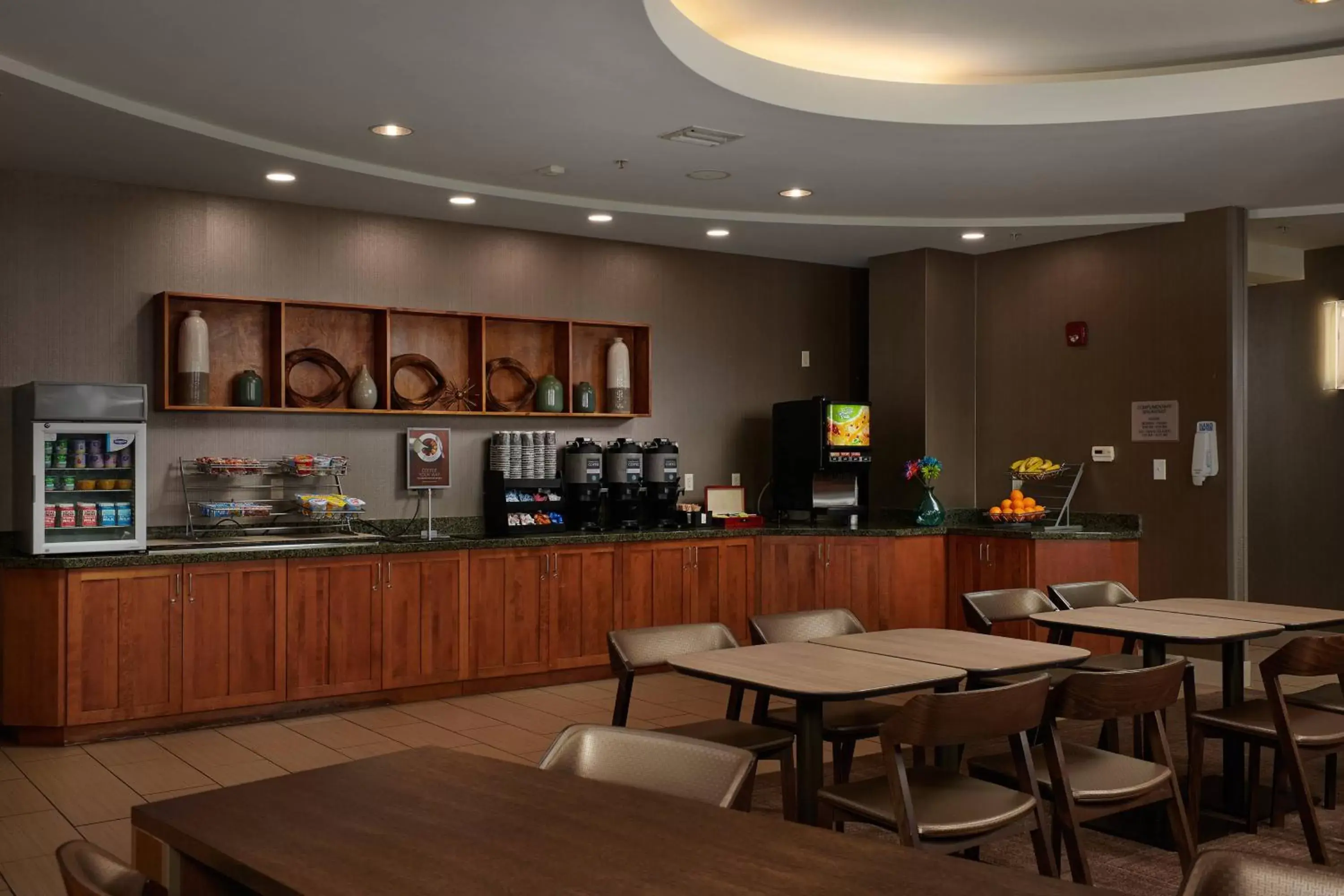 Breakfast, Restaurant/Places to Eat in SpringHill Suites by Marriott Baton Rouge North / Airport