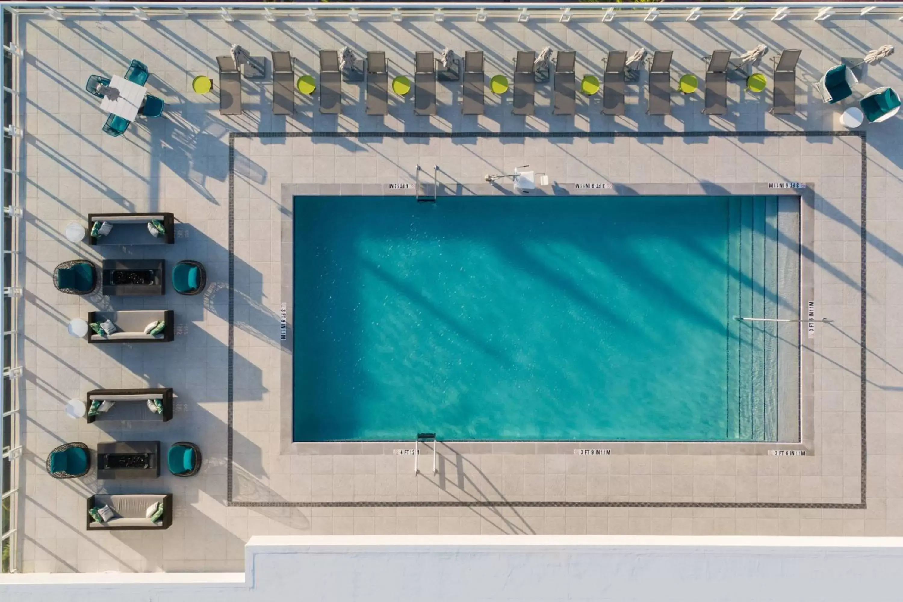 Swimming pool, Pool View in Courtyard by Marriott Delray Beach