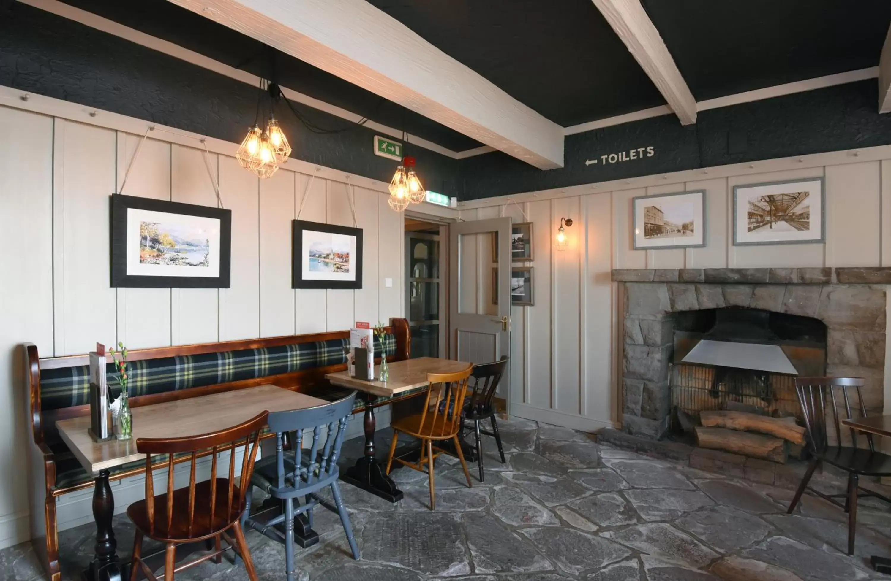 Seating area, Restaurant/Places to Eat in Ardencaple Hotel by Greene King Inns