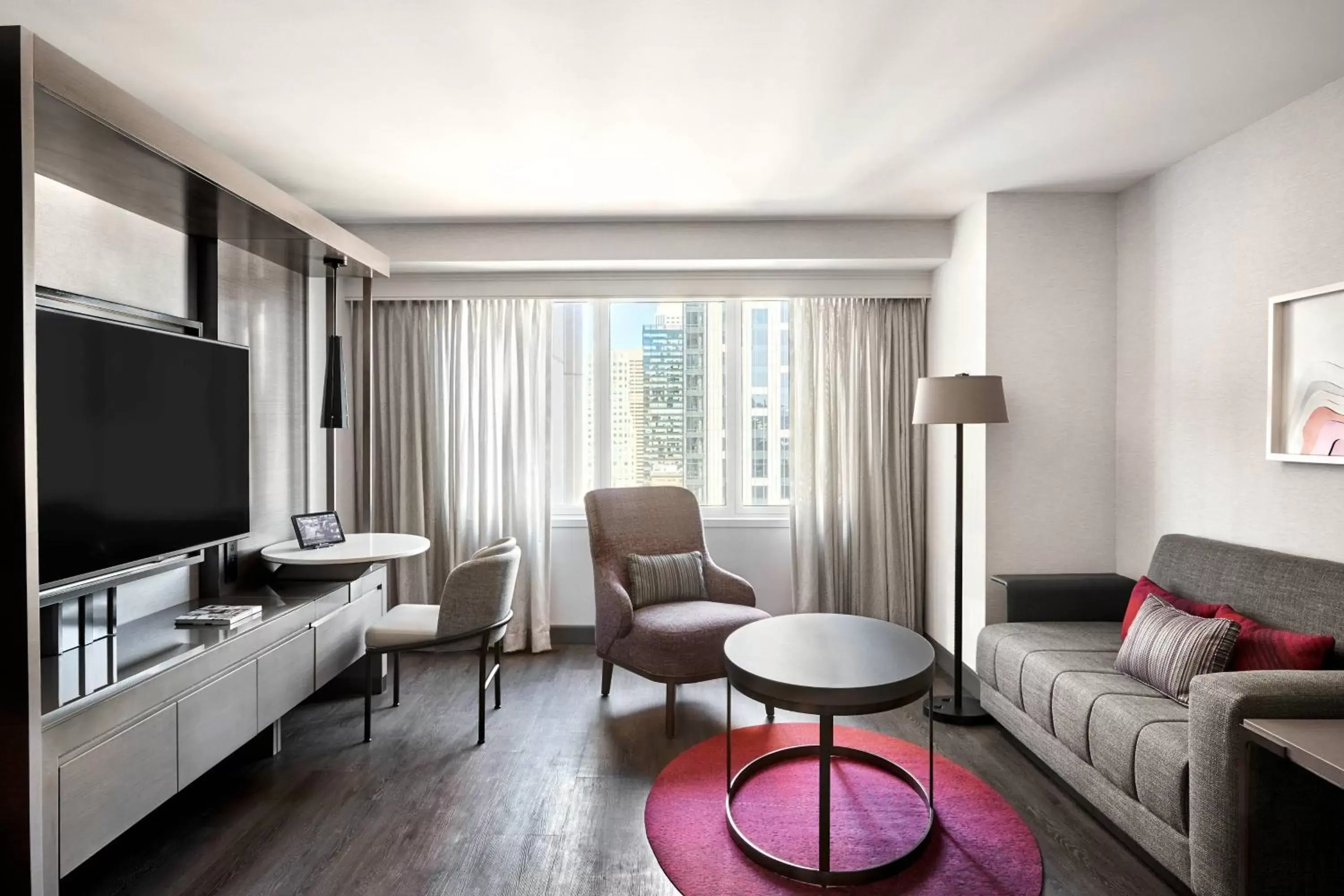 Living room, Seating Area in San Francisco Marriott Marquis Union Square