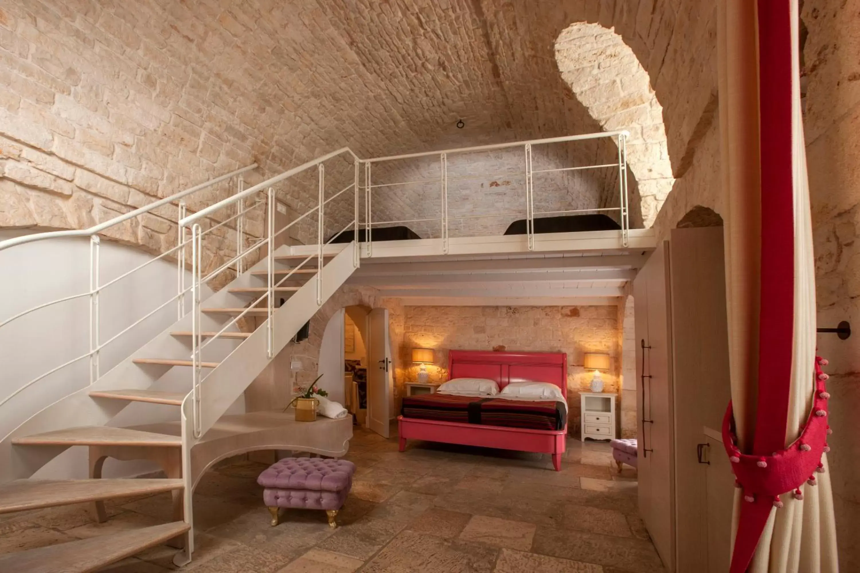 Bed, Seating Area in Le Alcove-Luxury Hotel nei Trulli