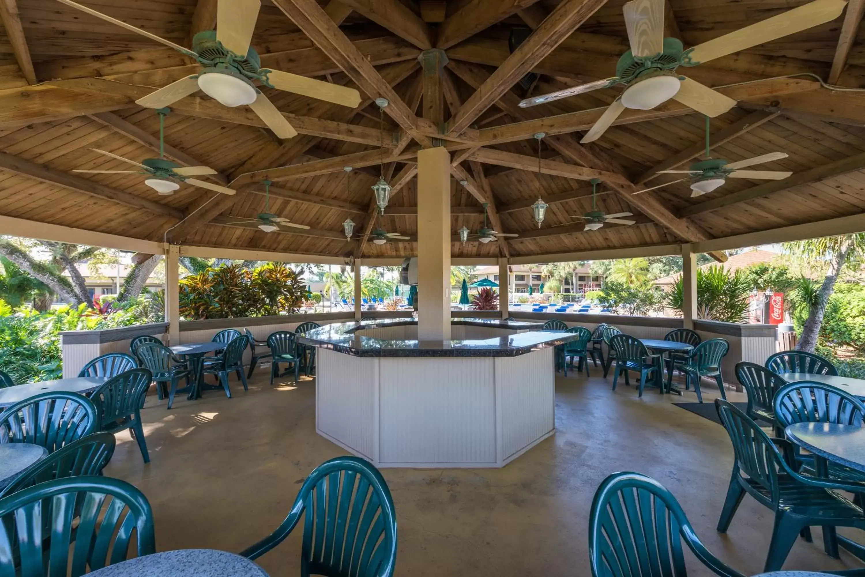 Restaurant/Places to Eat in Lehigh Resort Club, a VRI resort