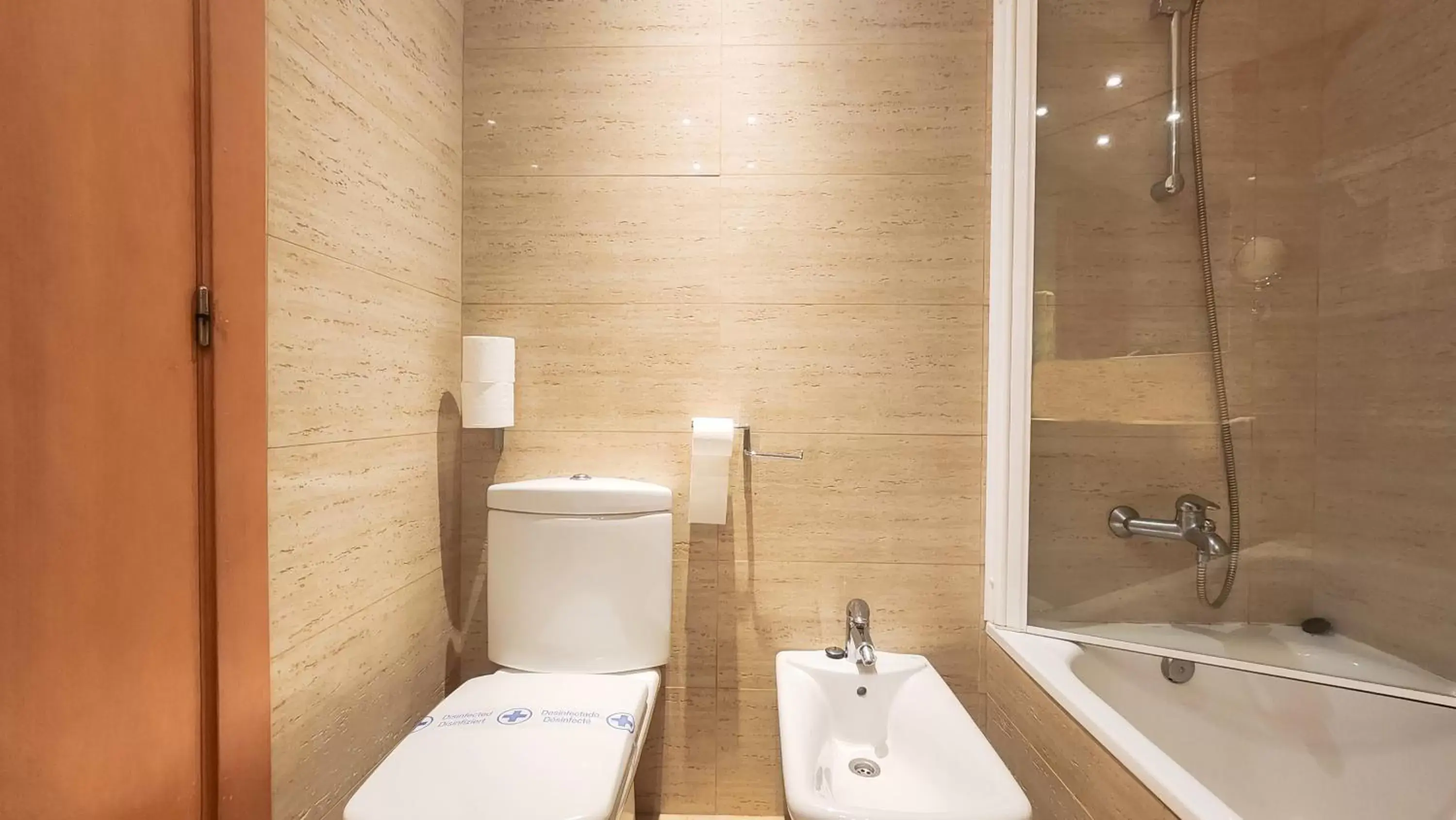 Bathroom in Hotel Faranda Marsol Candás