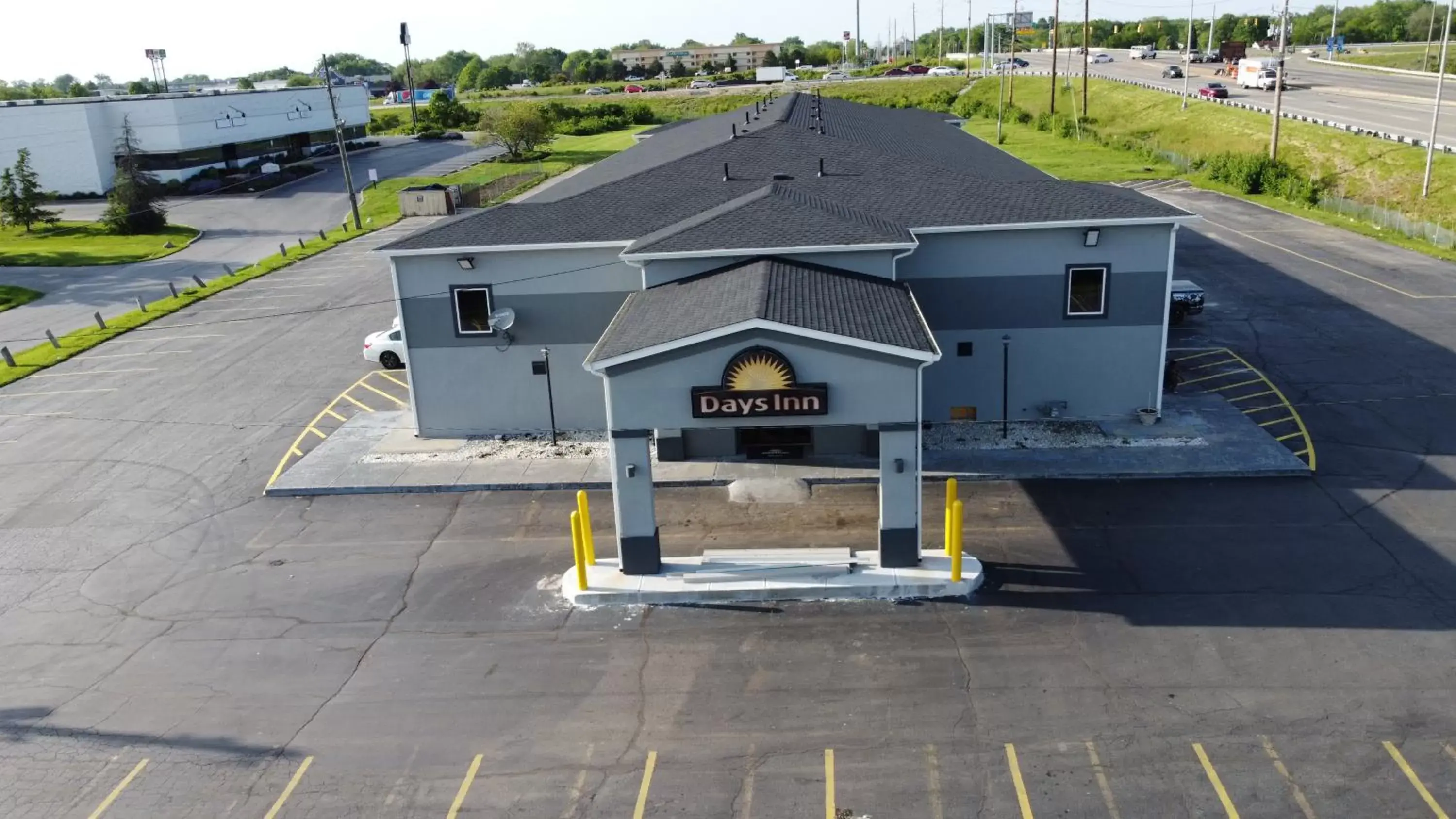 Property Building in Days Inn by Wyndham Indianapolis East Post Road