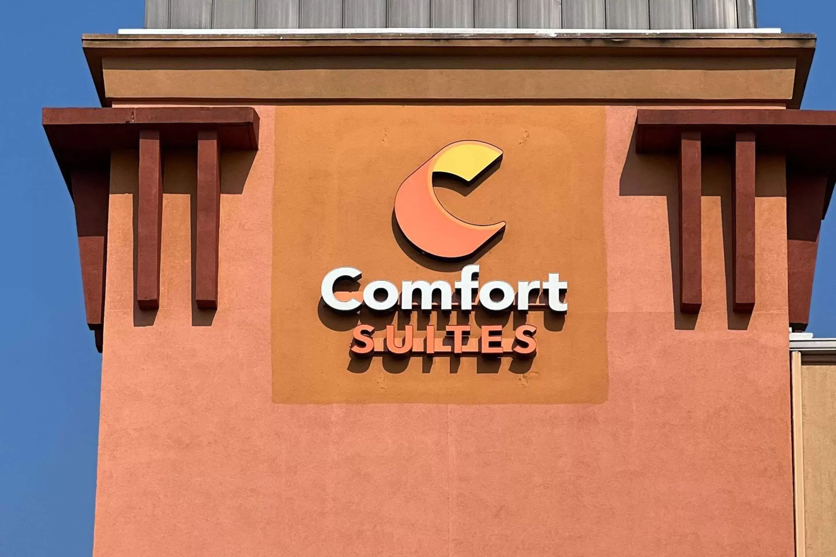 Property building in Comfort Suites Seaford